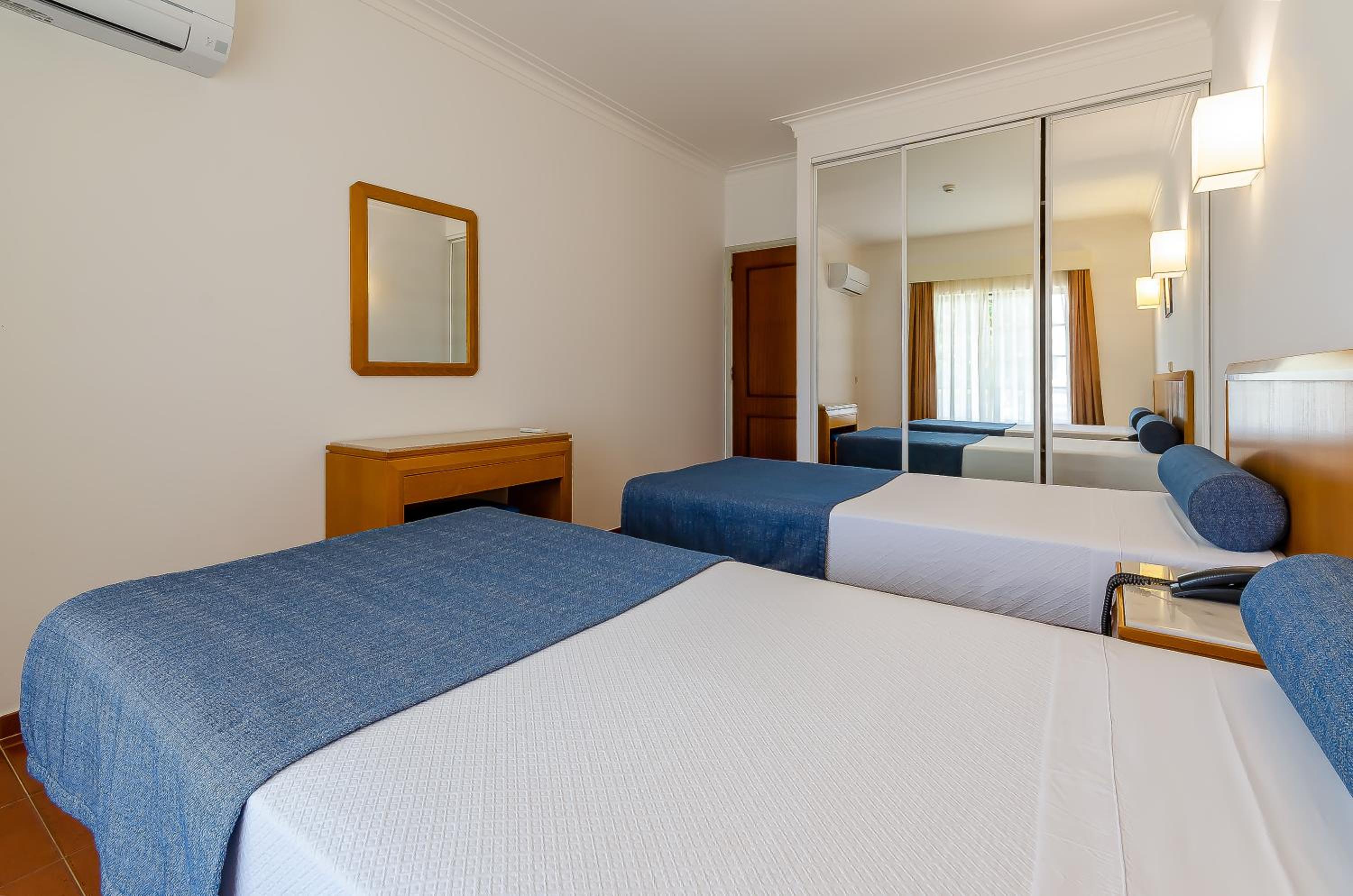 One-Bedroom Apartment with Balcony photo 2