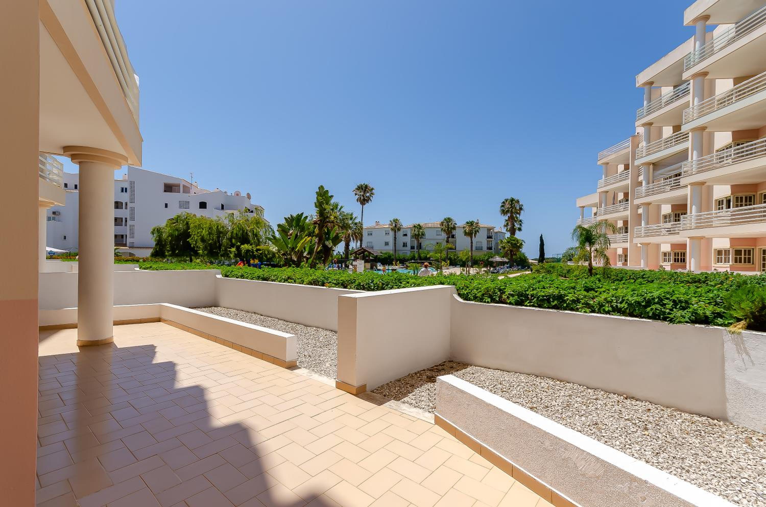 Two-Bedroom Apartment with Balcony photo 2