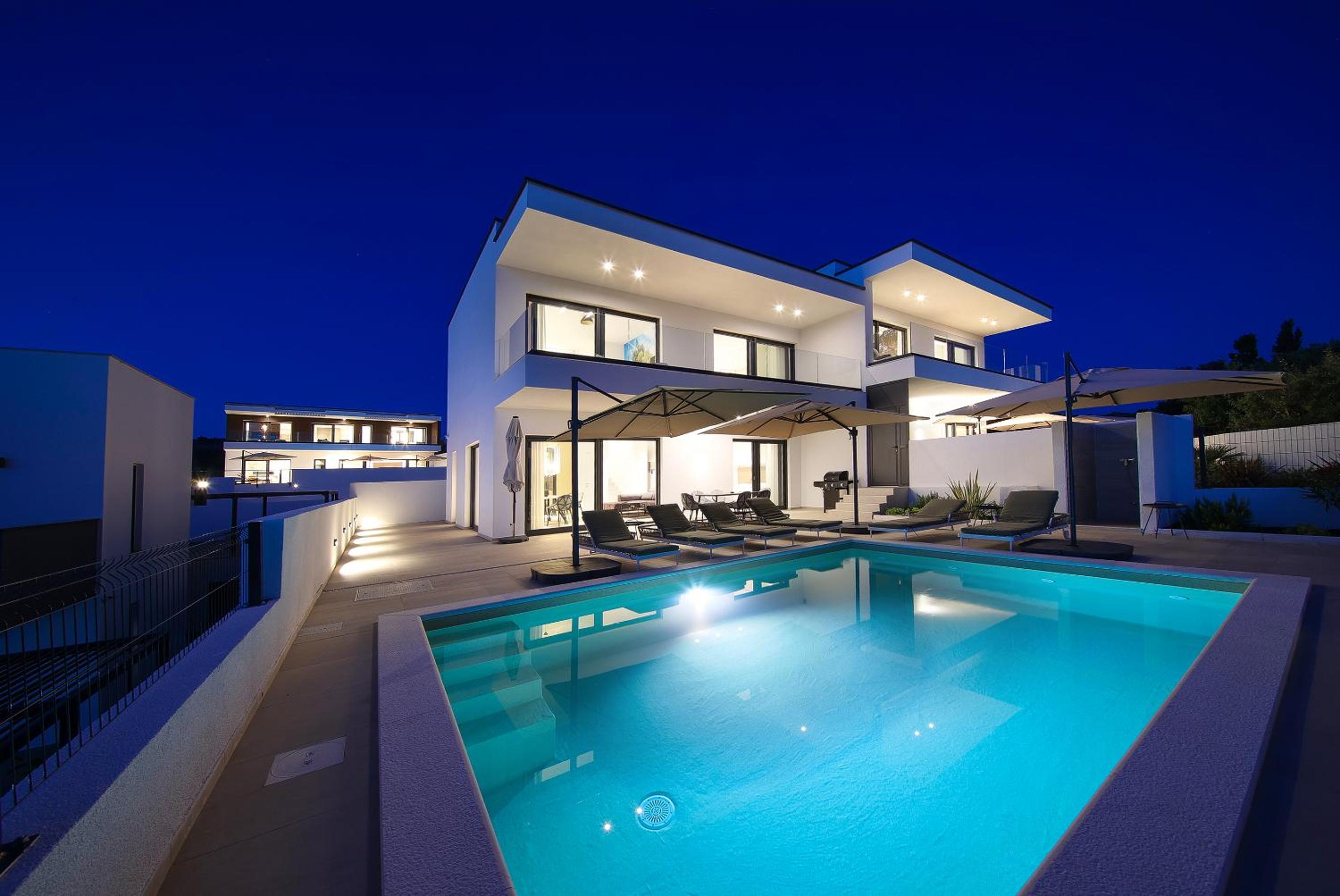 Three-Bedroom Villa photo 3