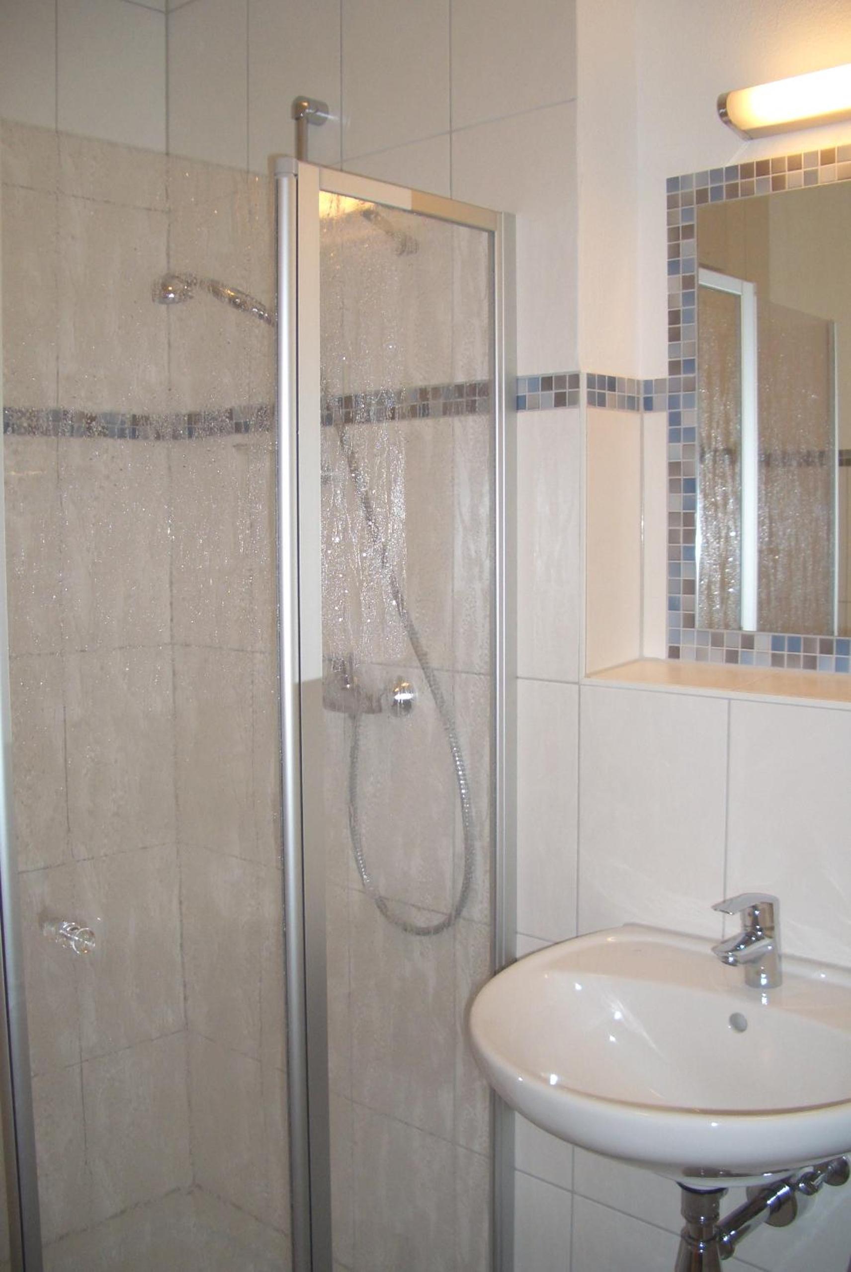 Twin Room with Bathroom photo 3