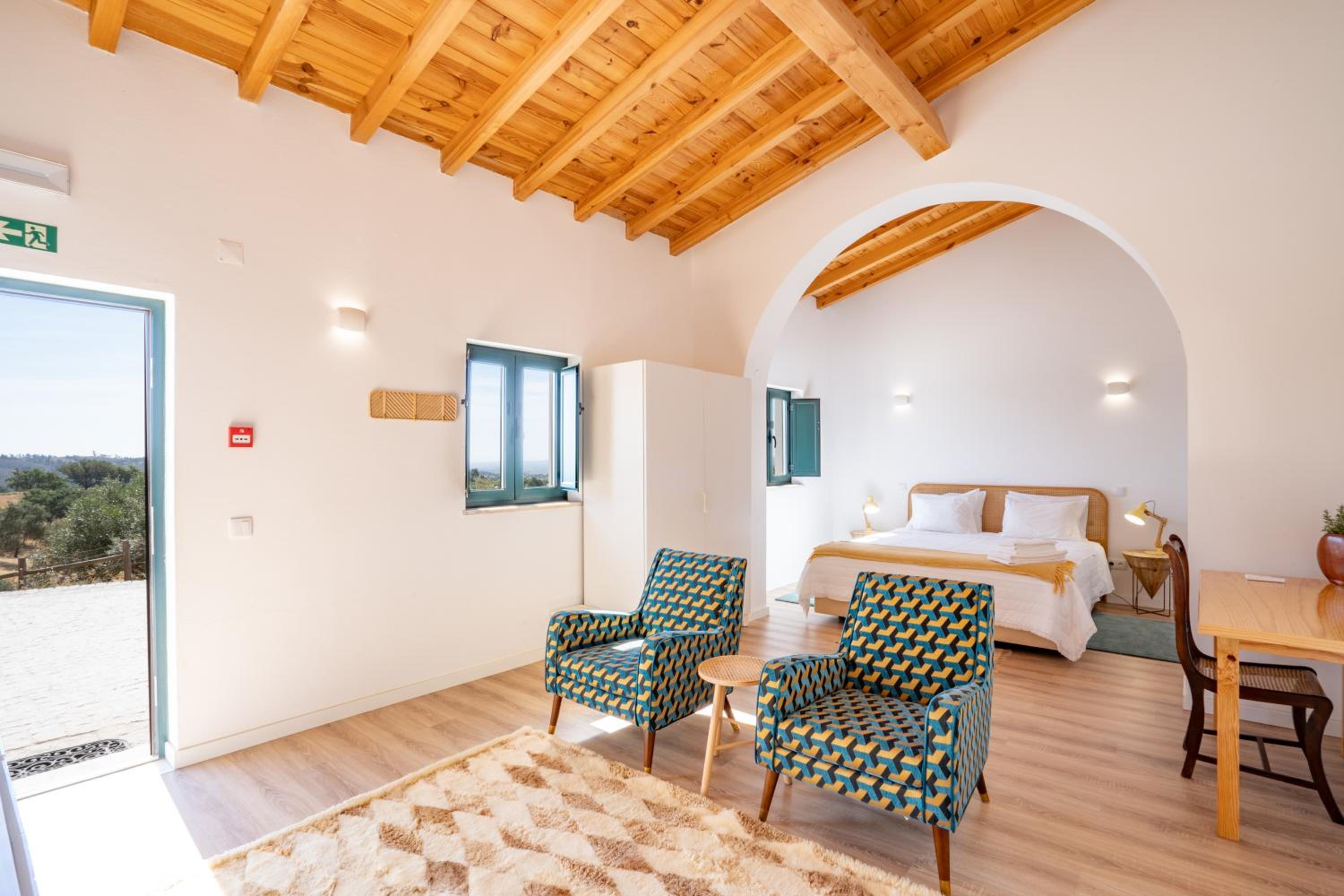 Large Double Room photo 2