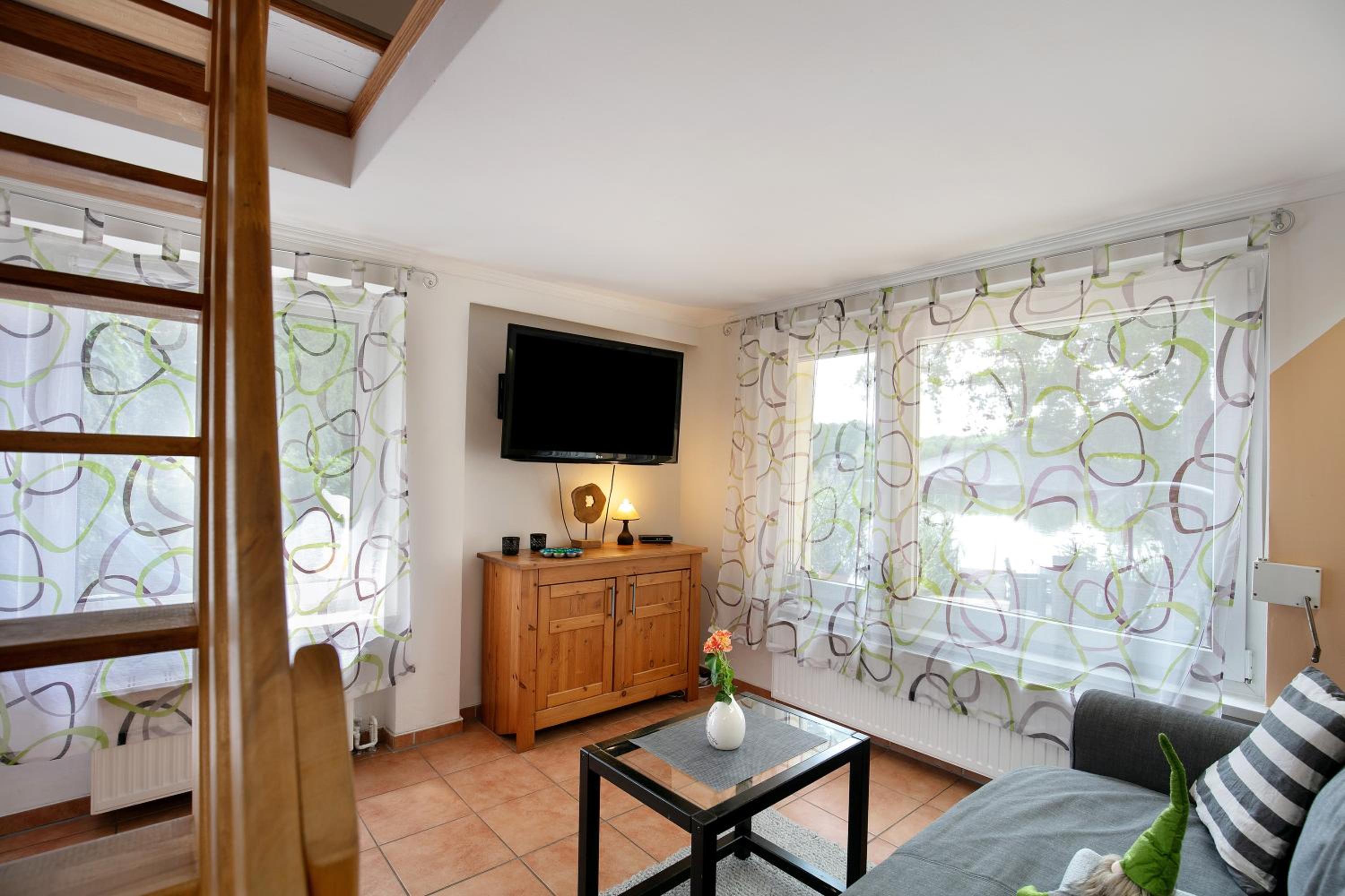 One-Bedroom House photo 1