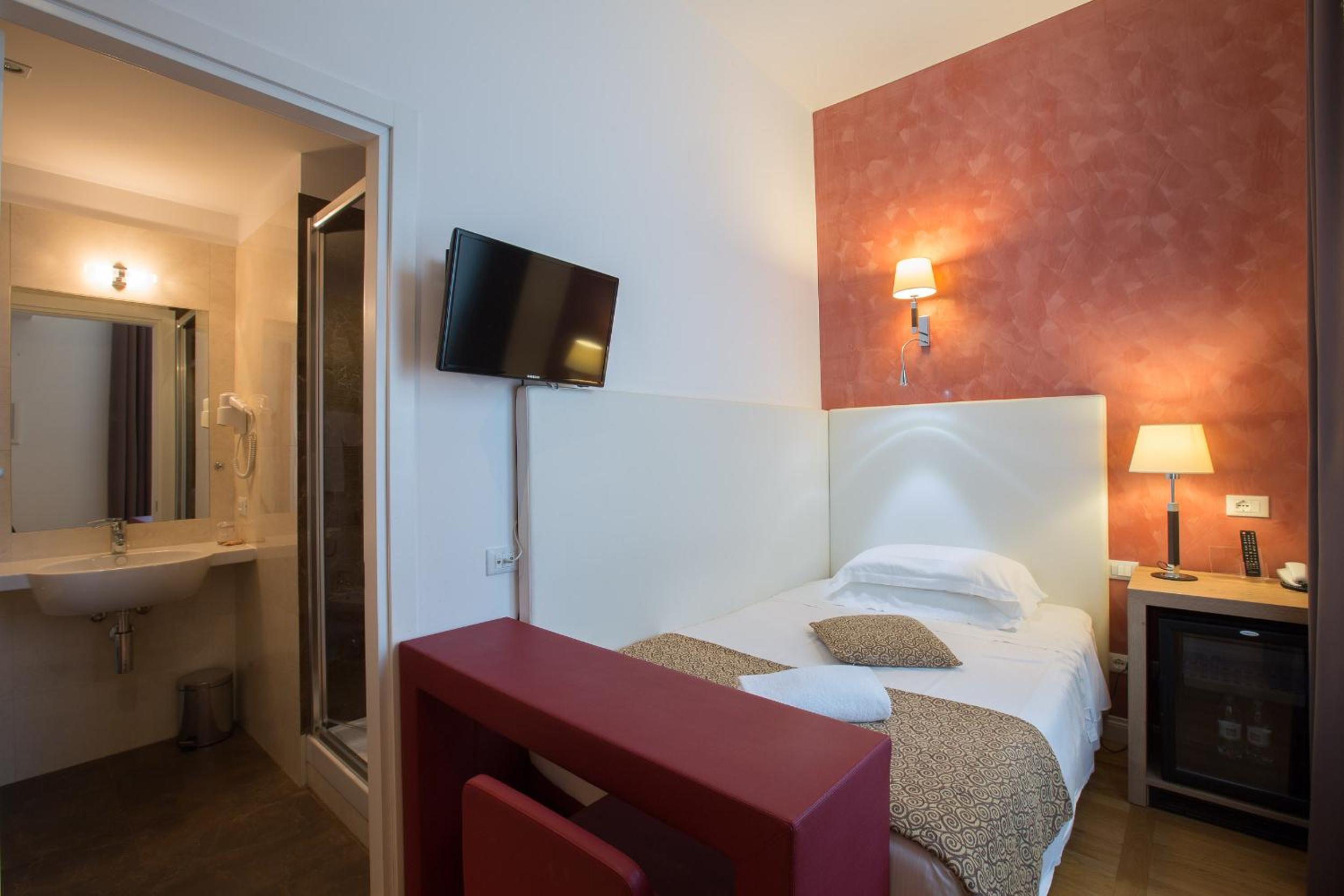 Superior Single Room