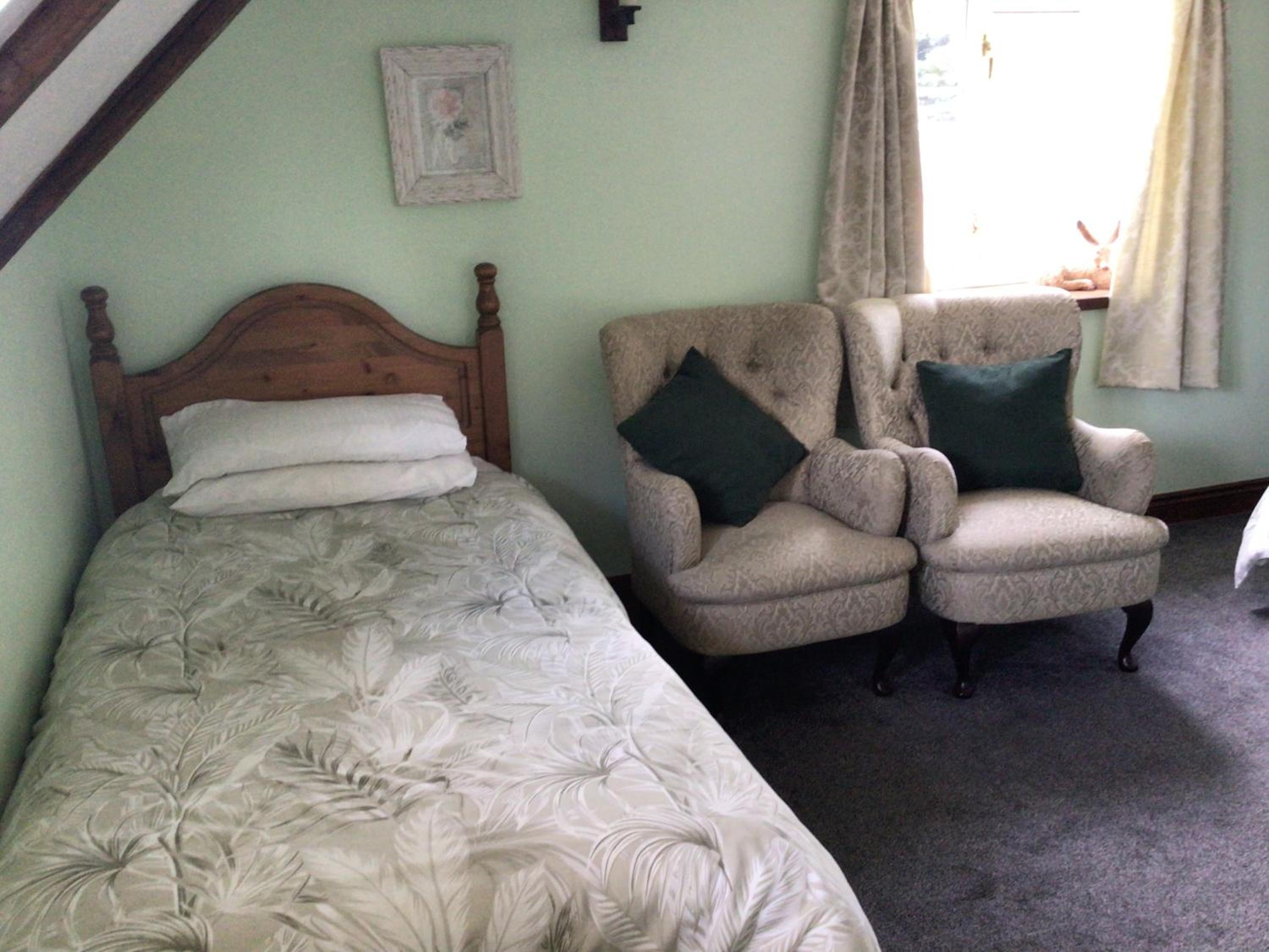 Family Room - Photo 2
