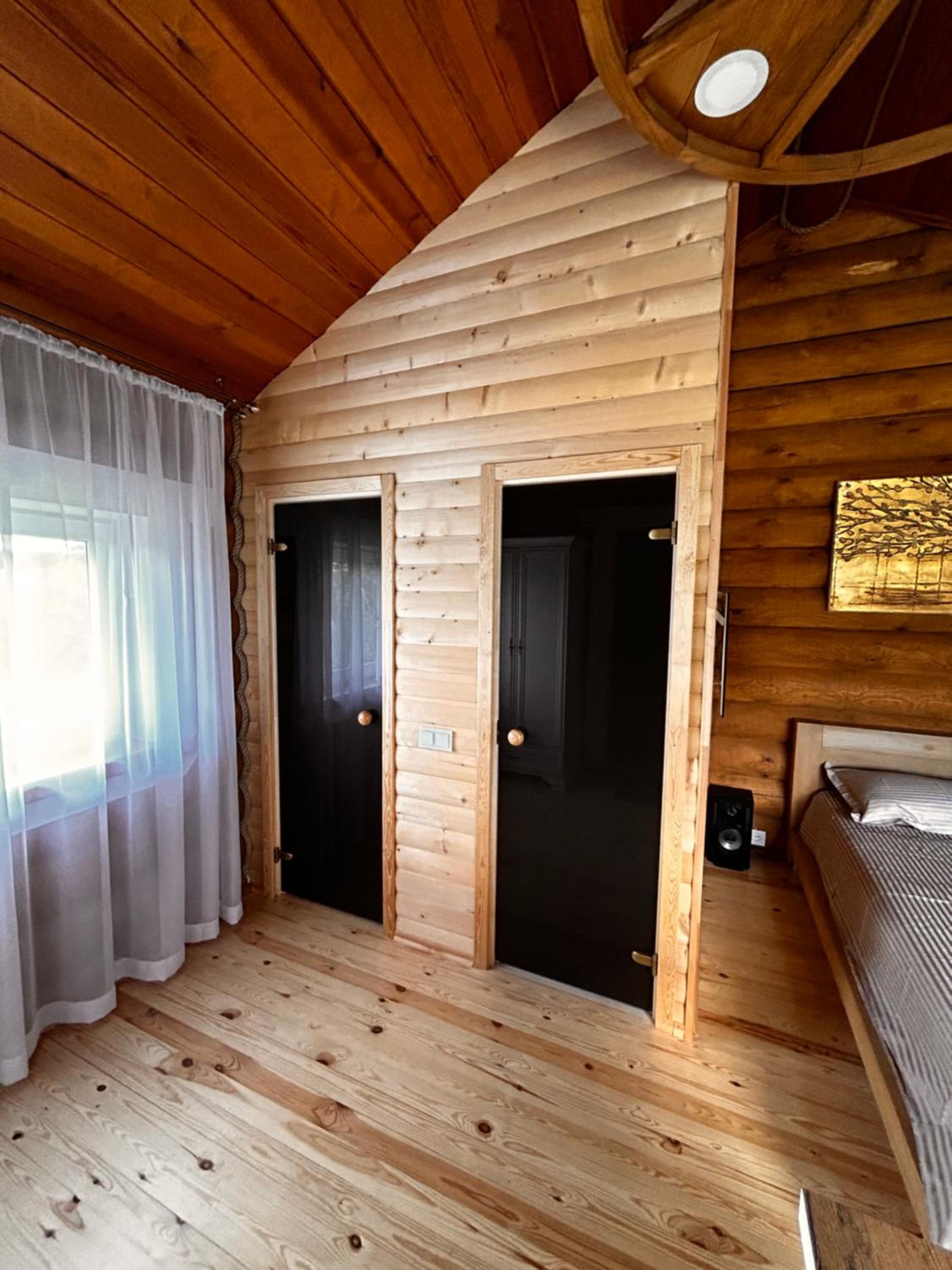 One-Bedroom House photo 1