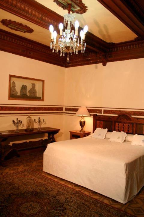King Suite - Photo 6