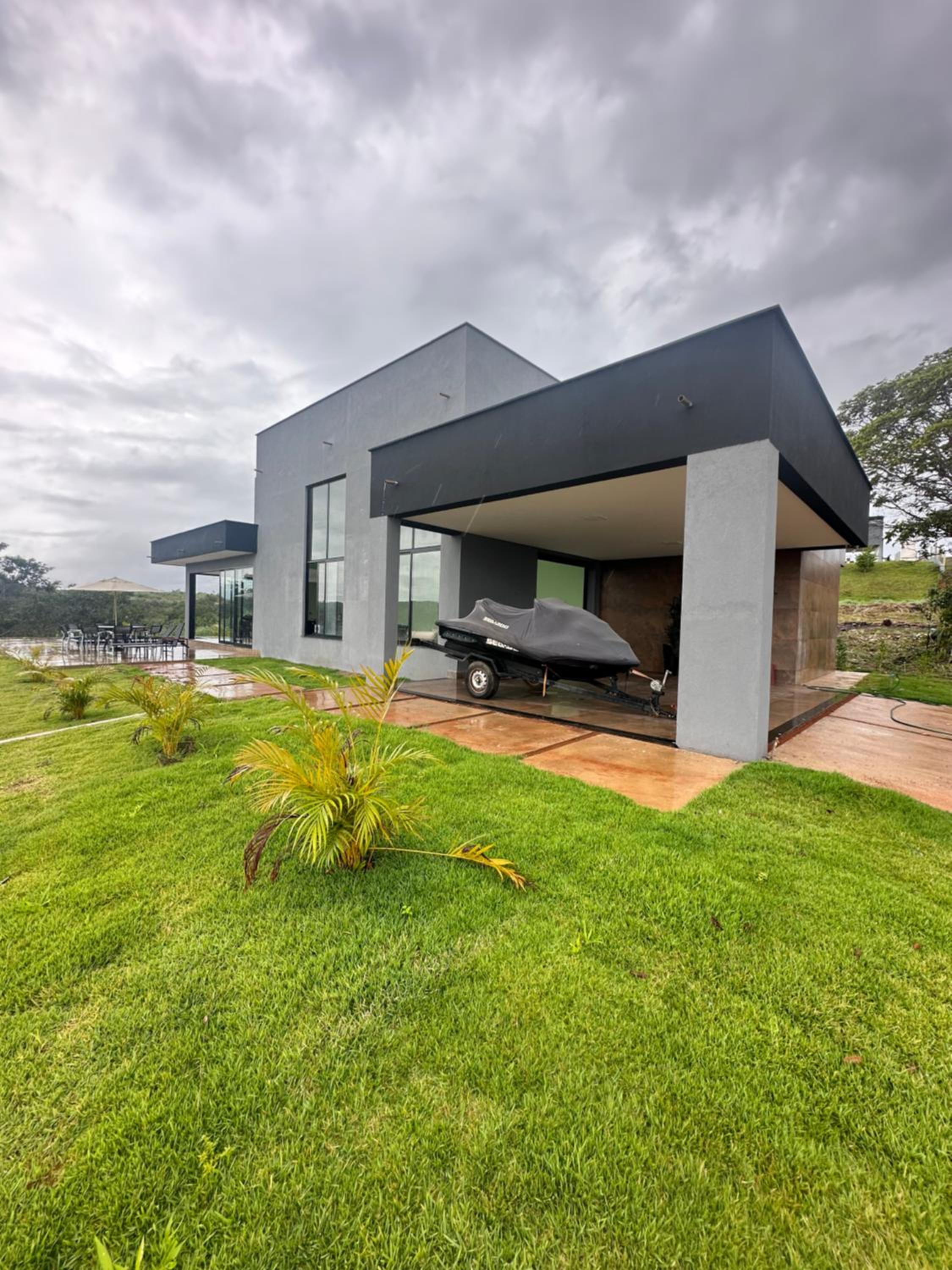 Four-Bedroom House photo 2