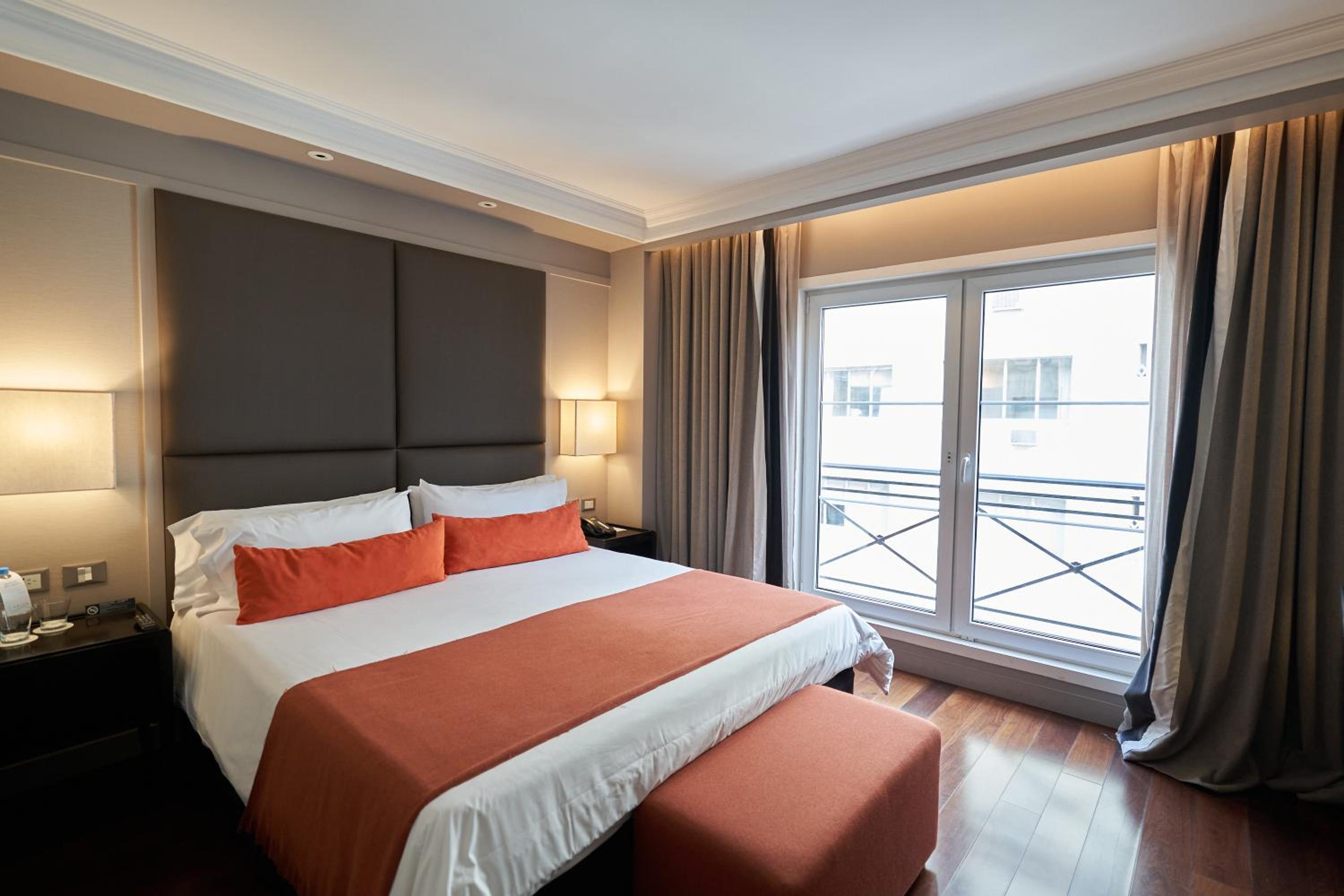 Executive Queen Room