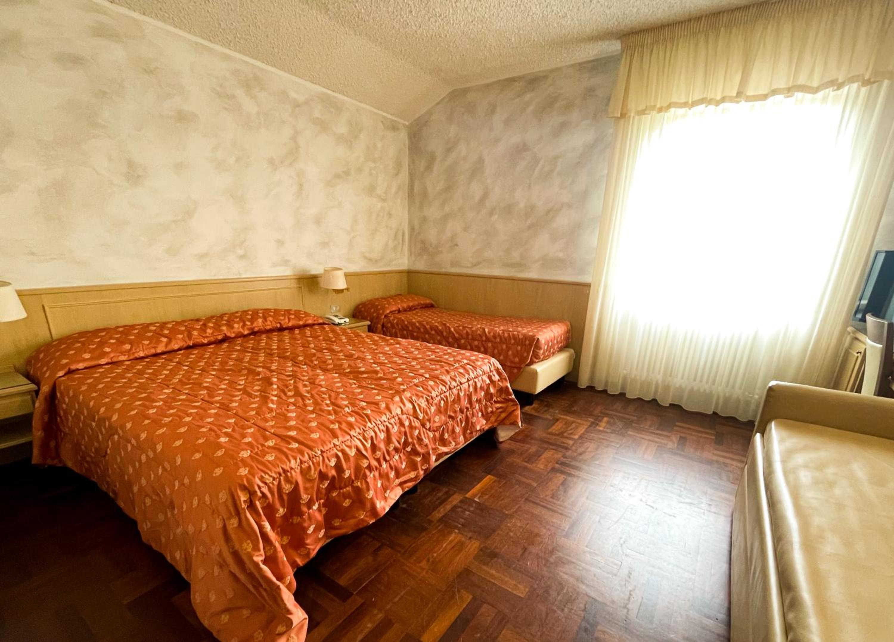 Triple Room photo 2
