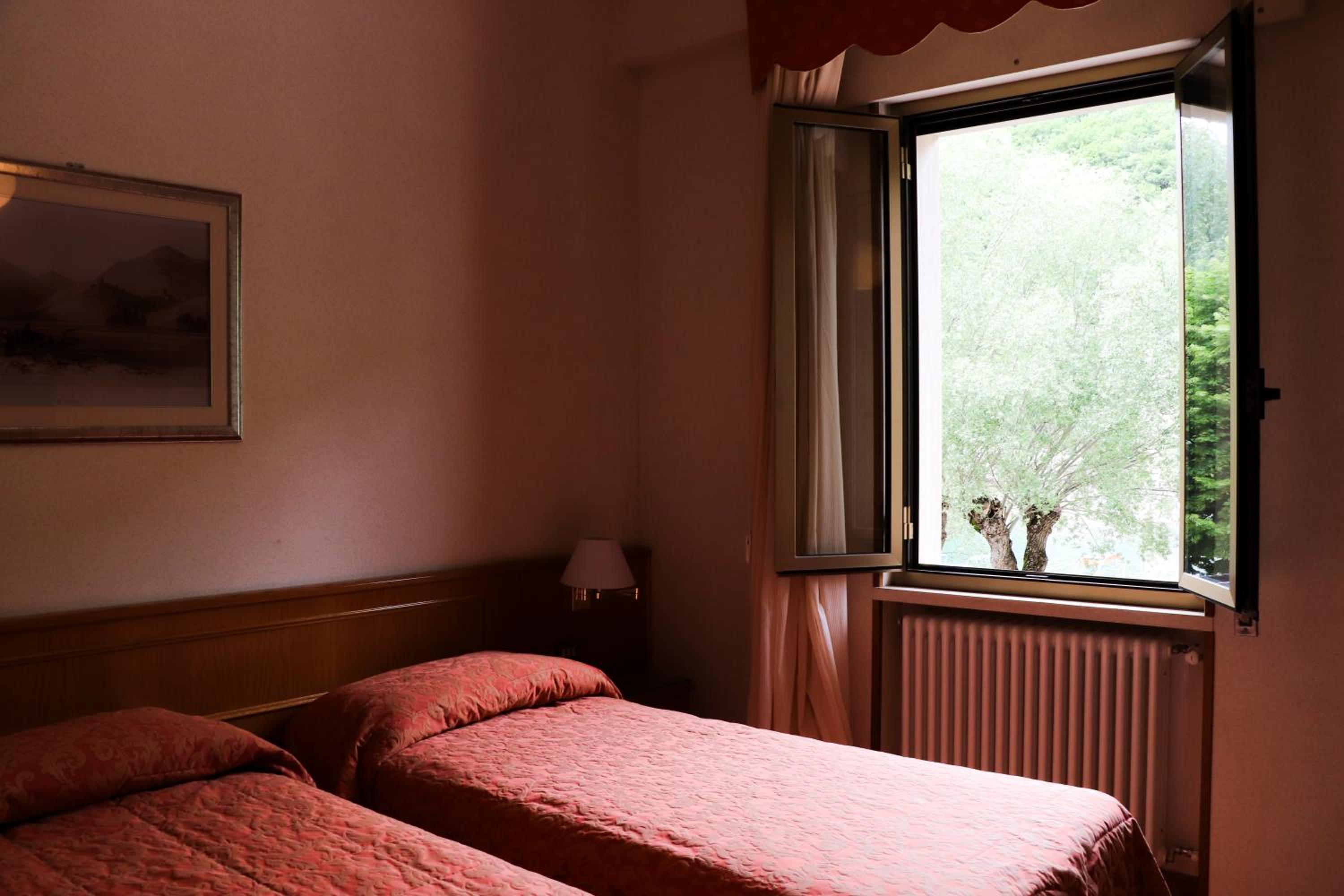 Double Room with Lake View photo 3
