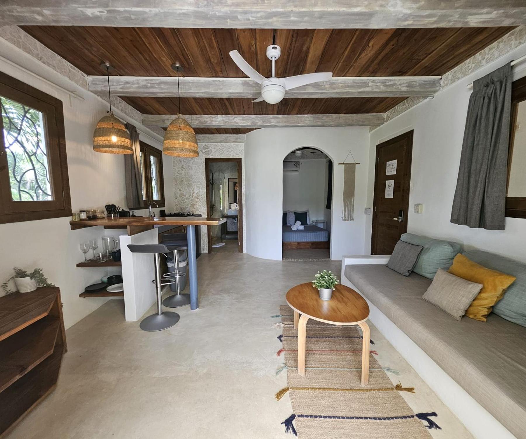 One-Bedroom Apartment with Balcony photo 1