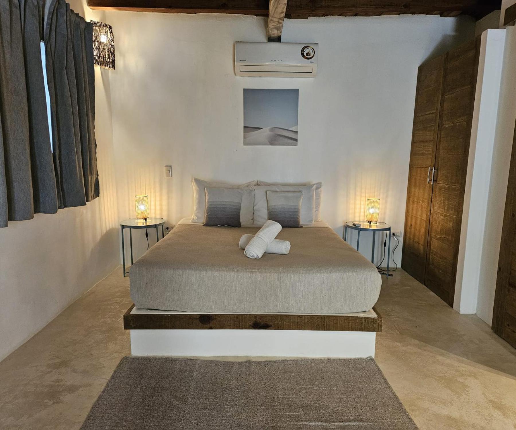 One-Bedroom Apartment with Balcony photo 3