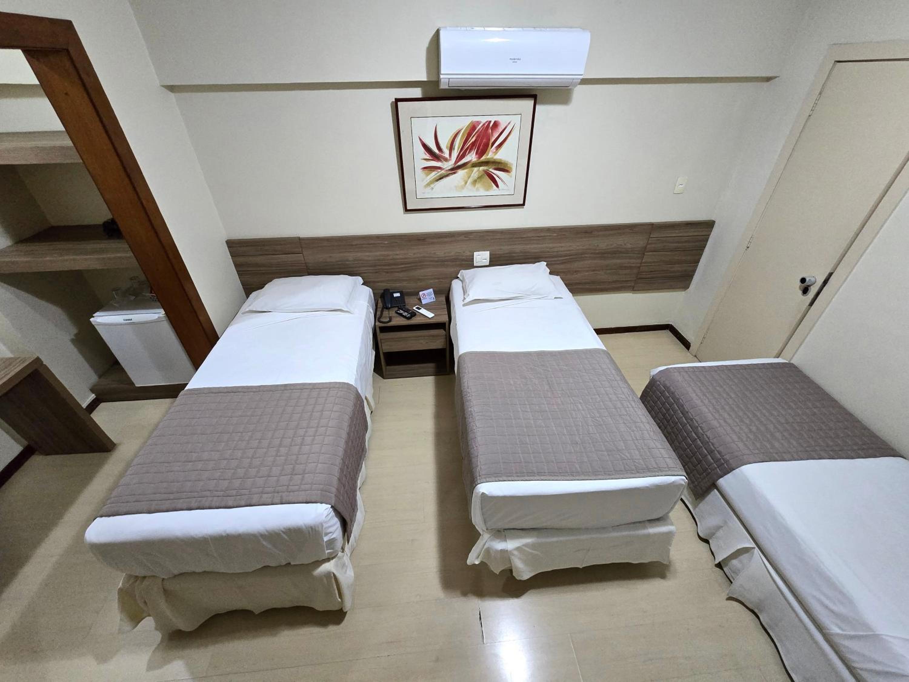 Triple Room - Photo 9
