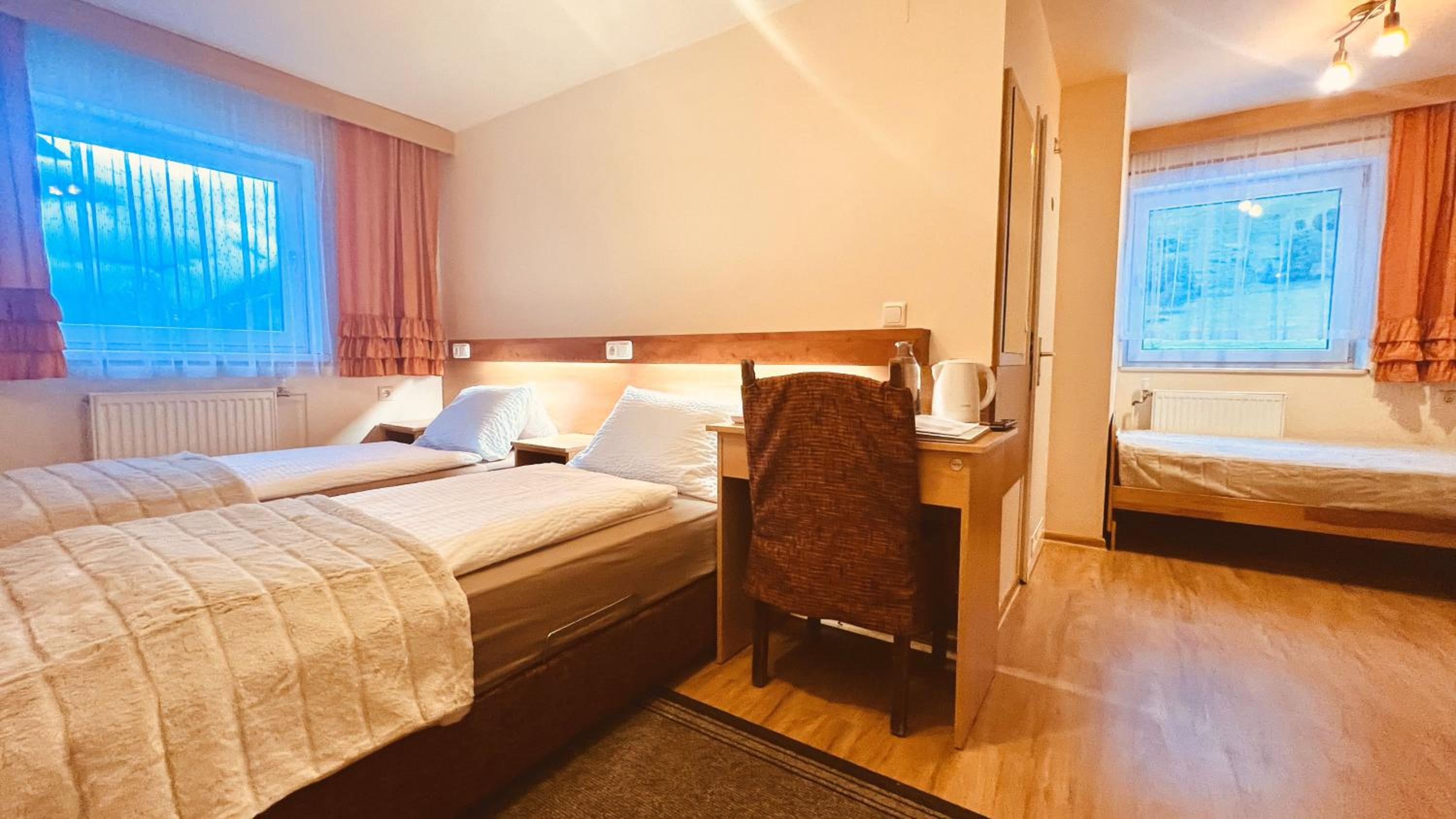 Standard Triple Room photo 3