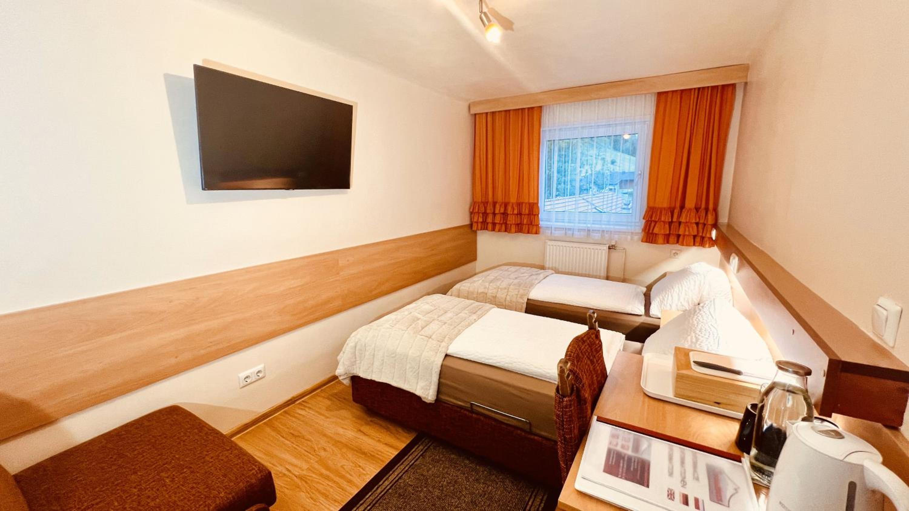 Standard Triple Room photo 2