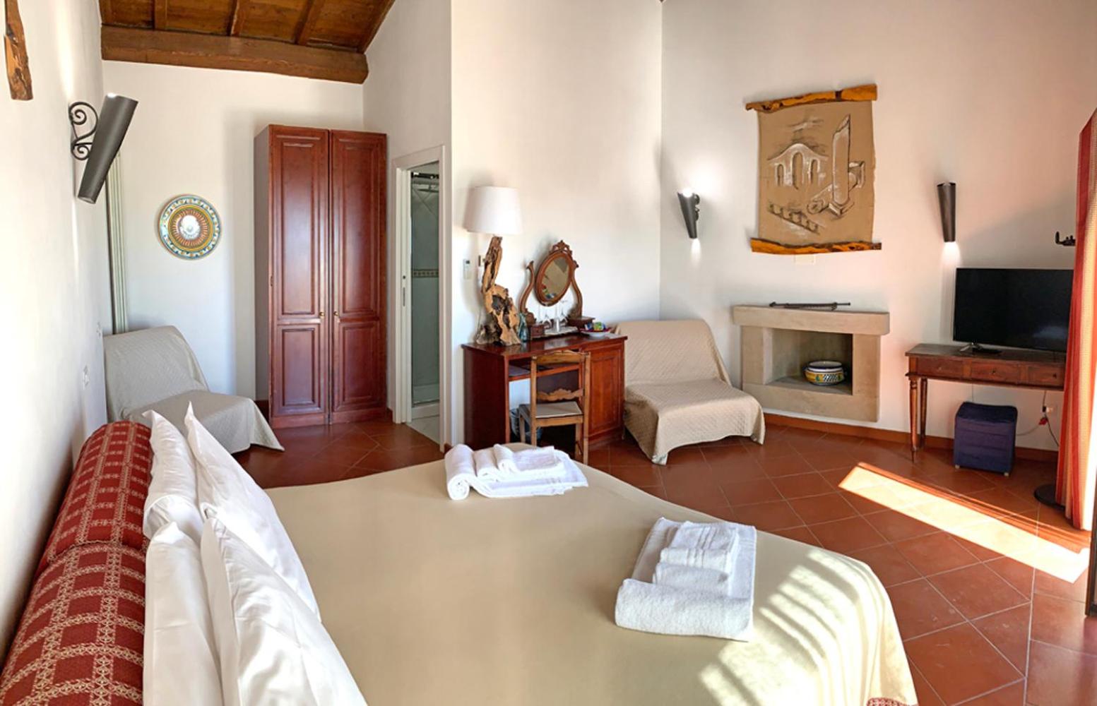 Superior Double Room - Photo 20