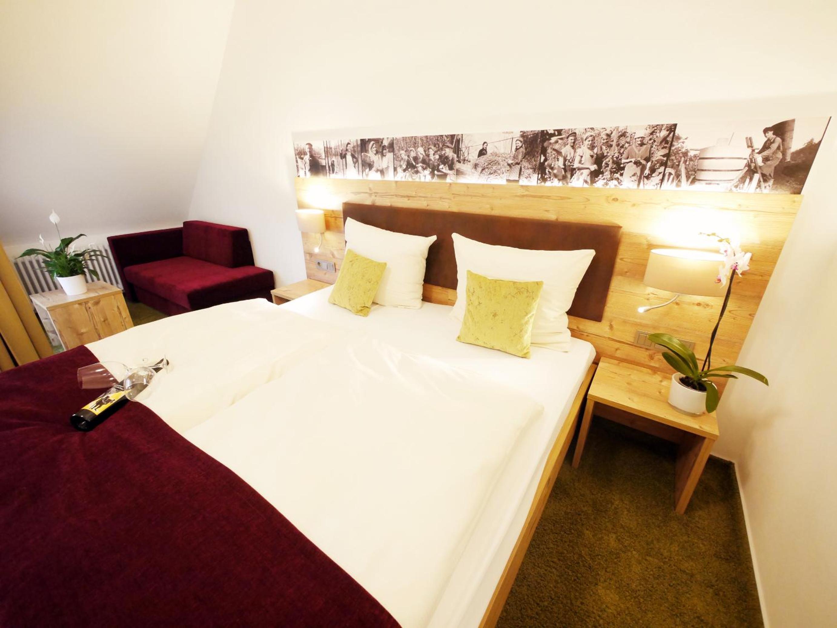 Premium Double Room - Photo 13