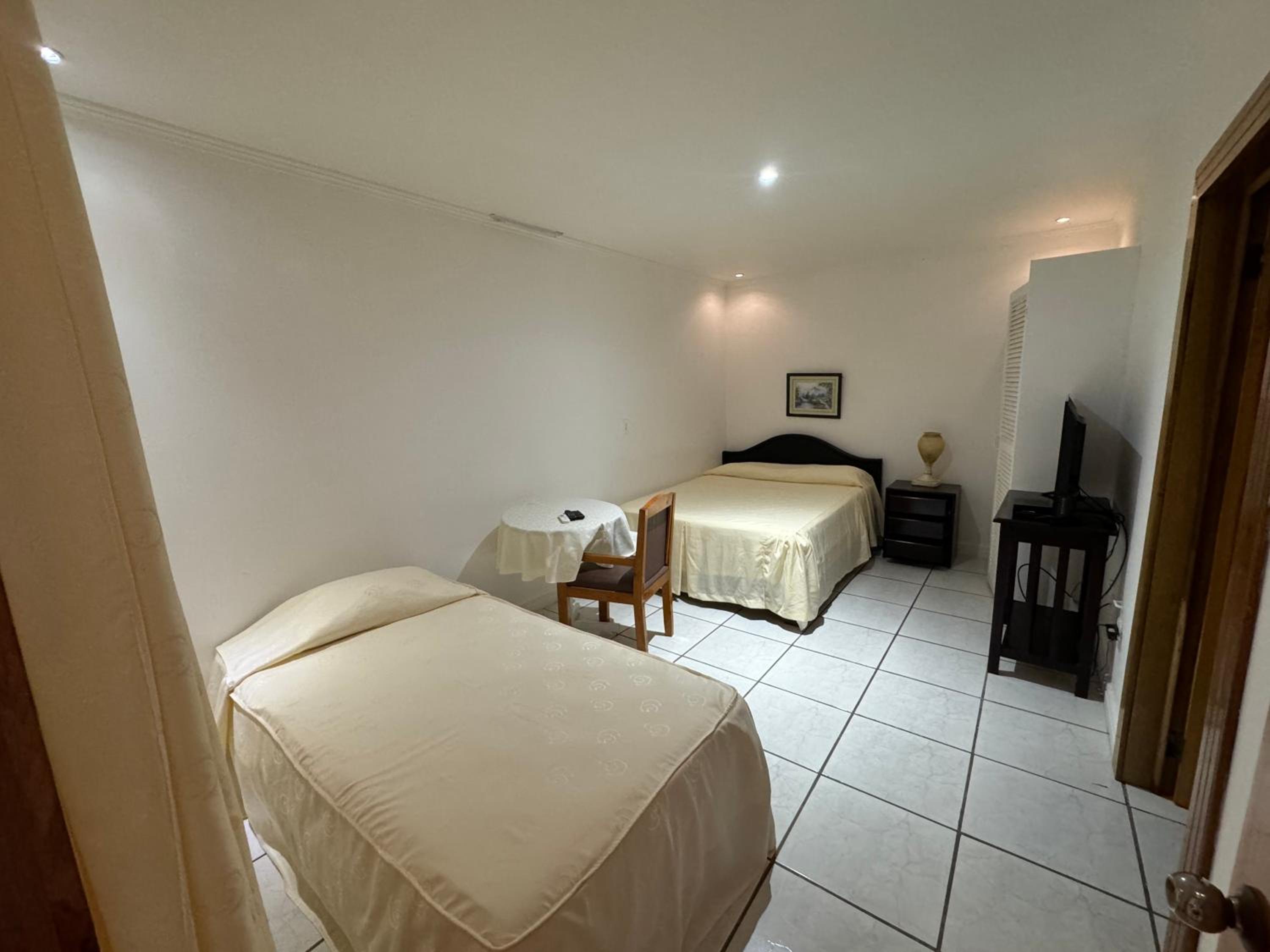 Deluxe Queen Room photo 2
