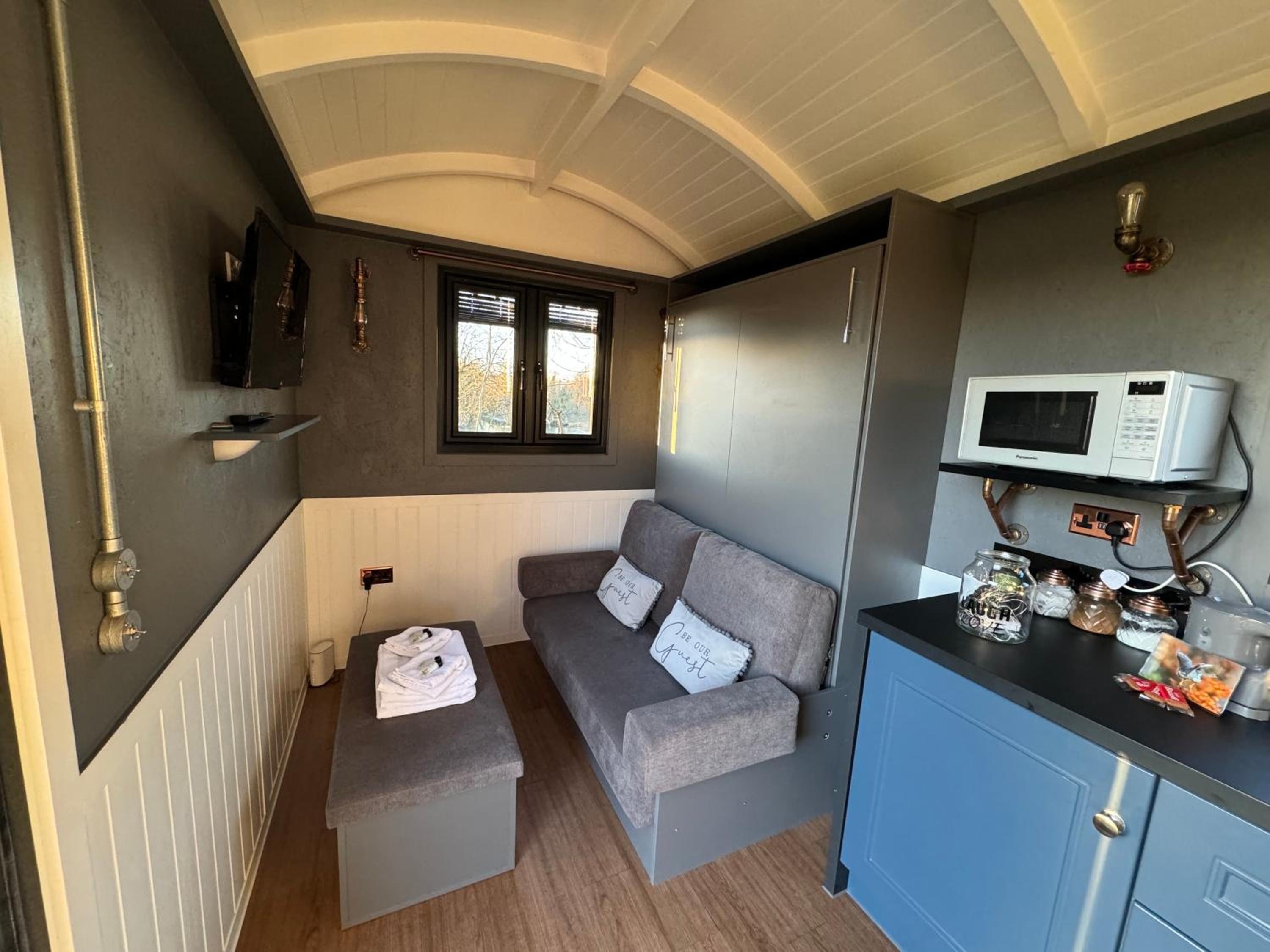 Mobile Home photo 1