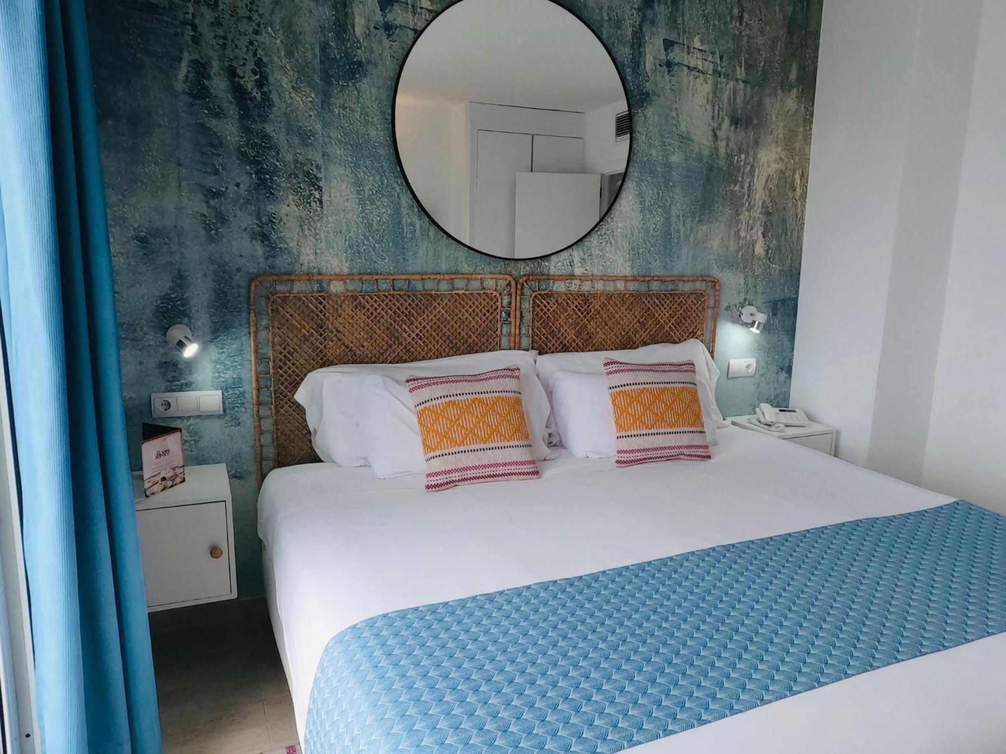 Apartamento de una habitación con vista al mar y terraza (1-4 adultos)