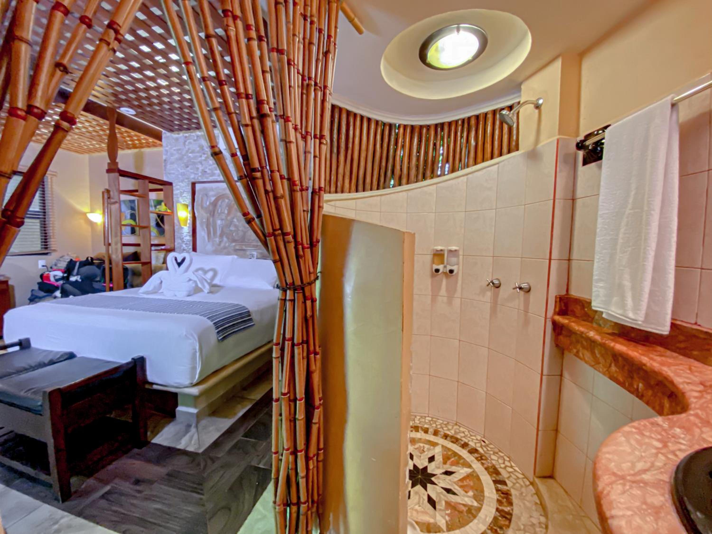 King Suite Roja - Photo 1