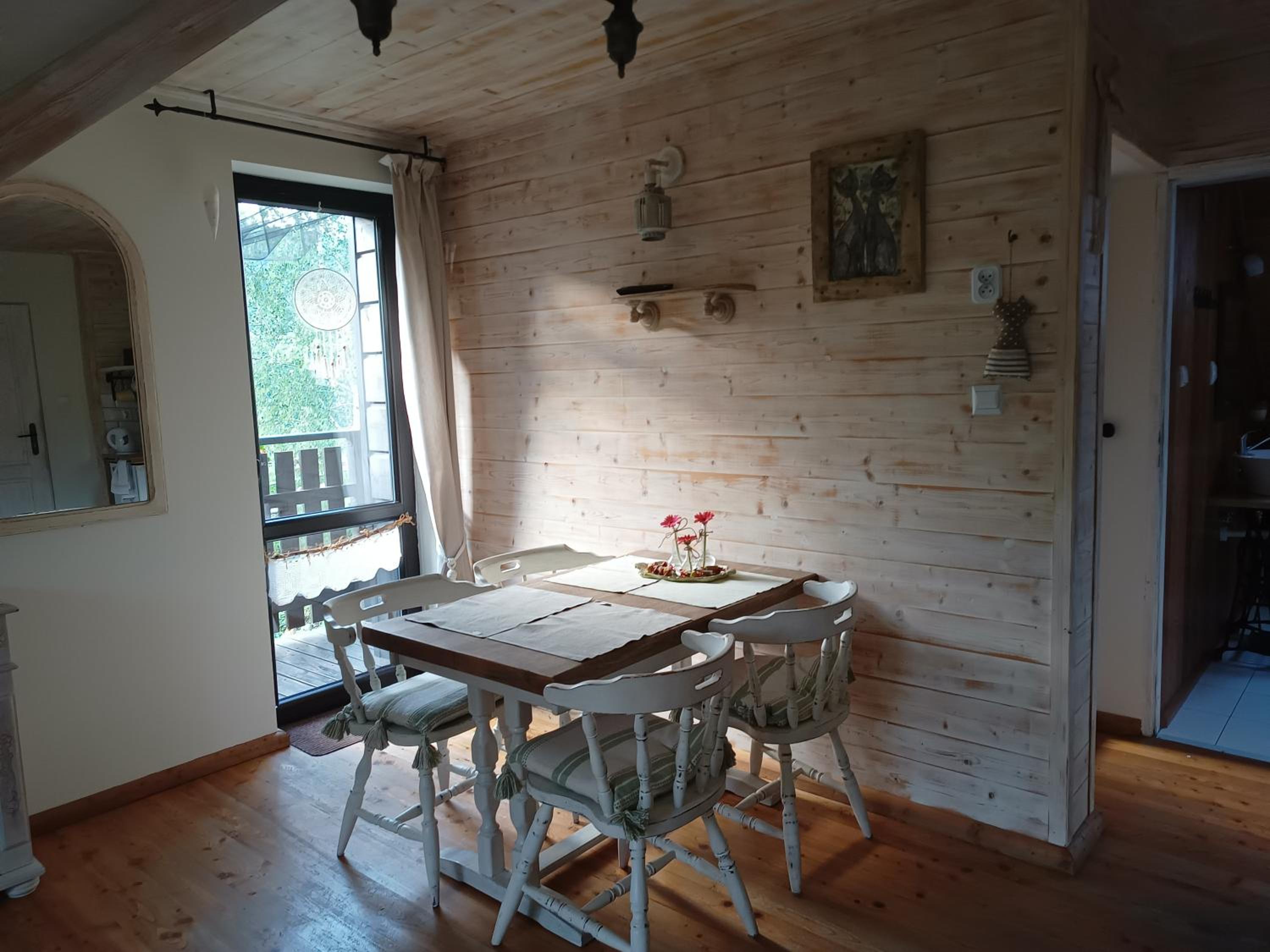 Apartment with Mountain View photo 3