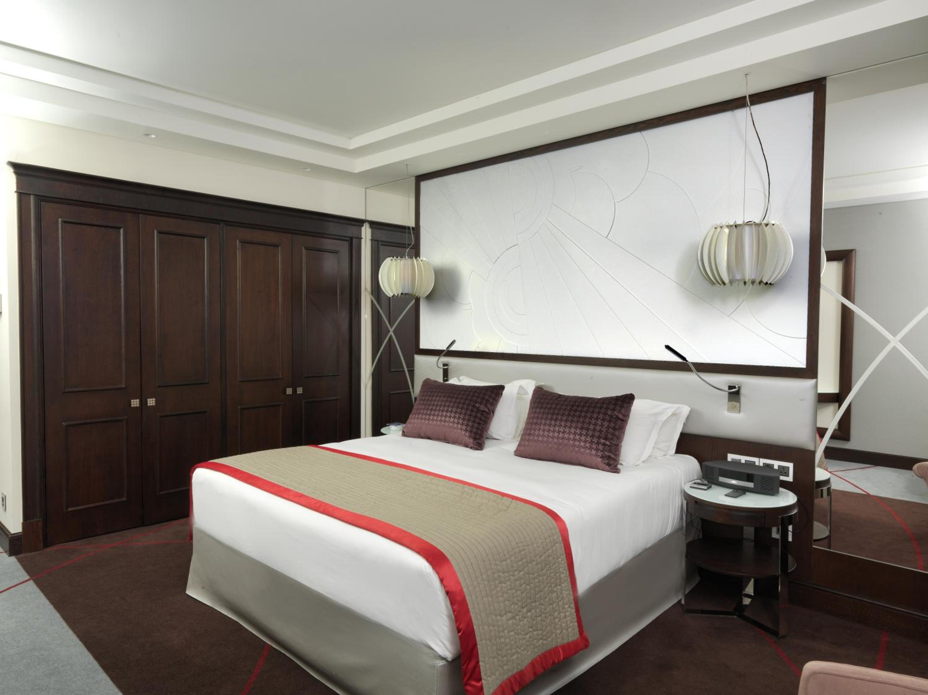 Luxury King Room