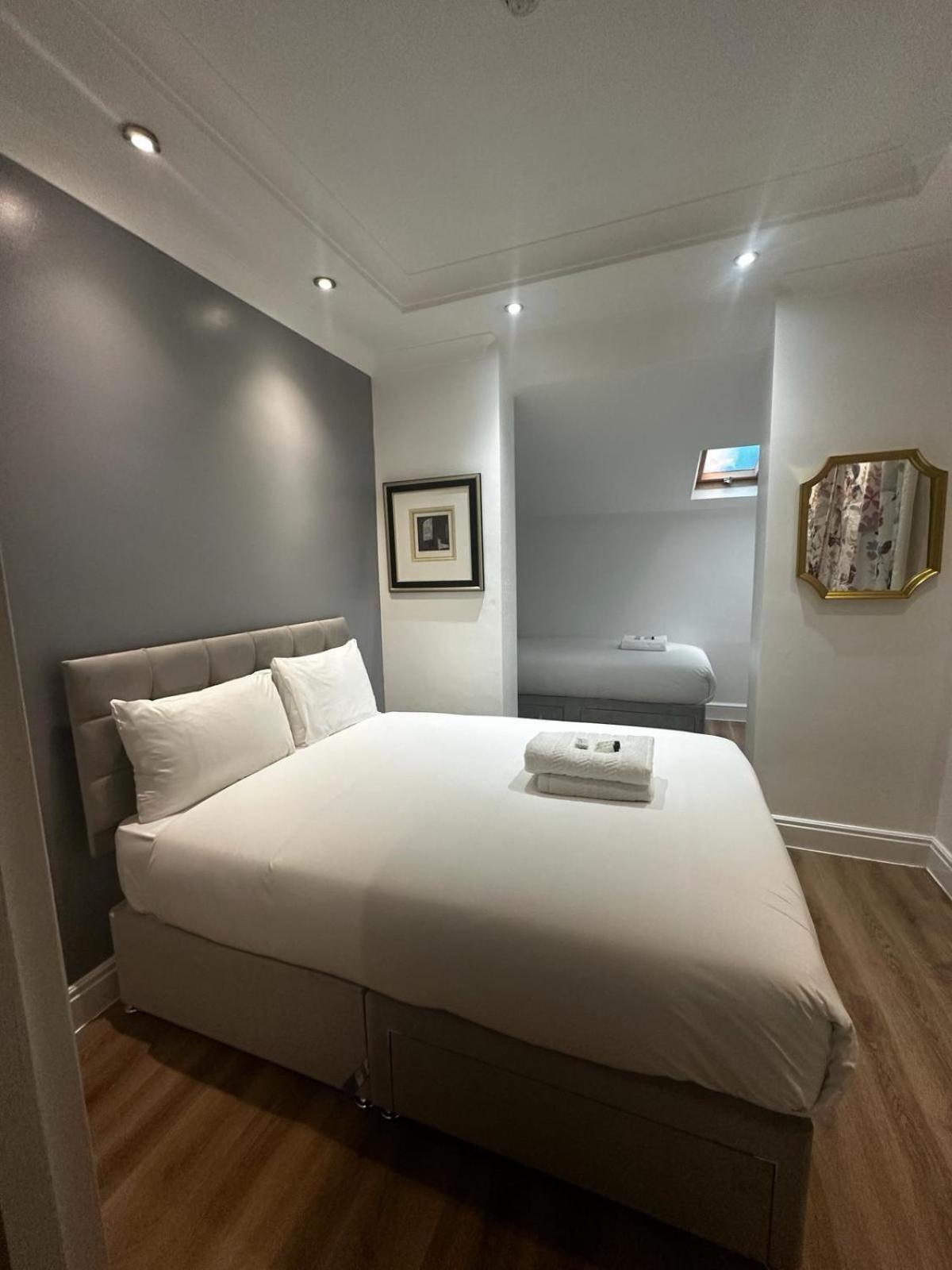 Deluxe Triple Room photo 1