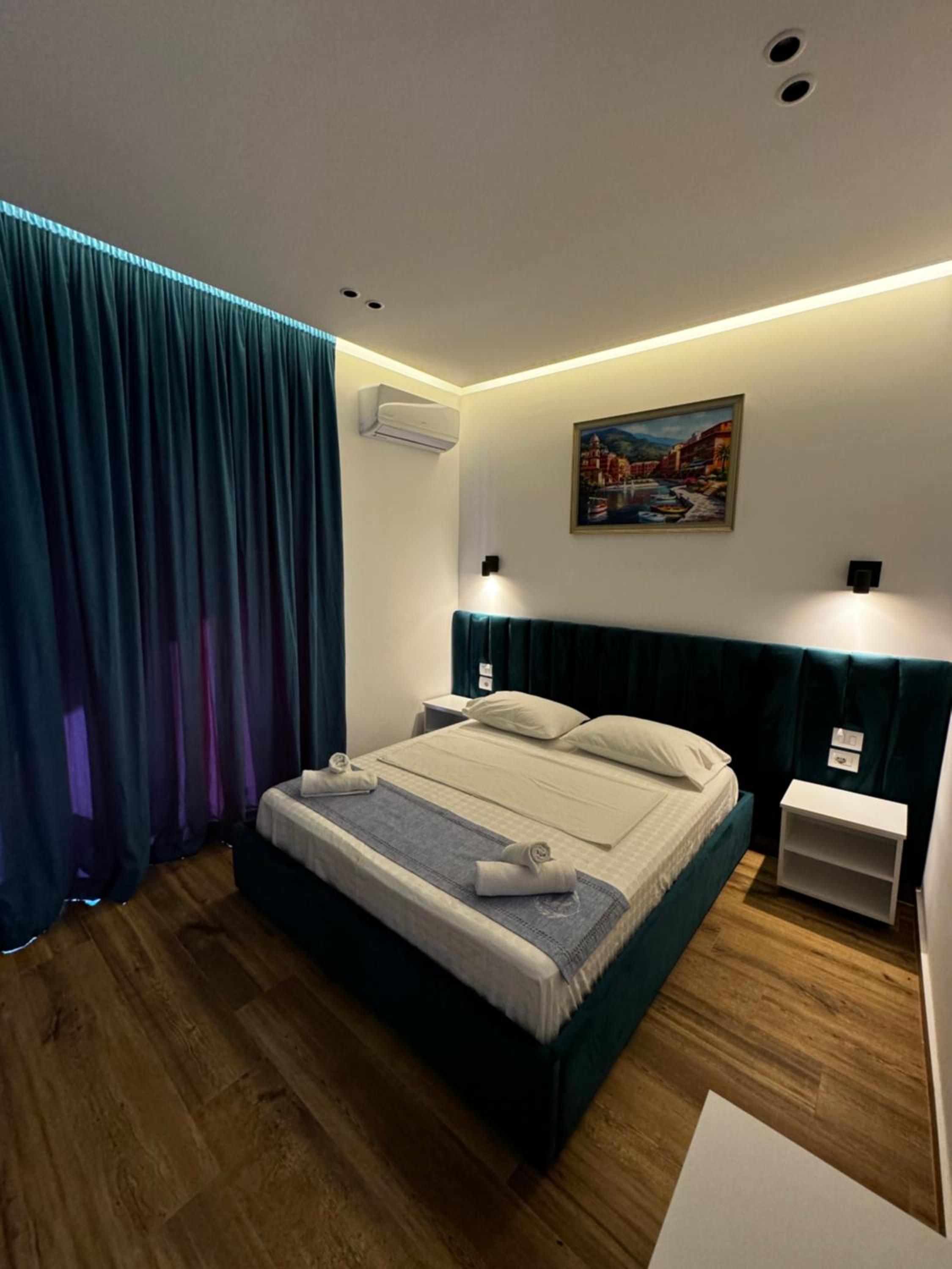 Deluxe Apartment photo 2