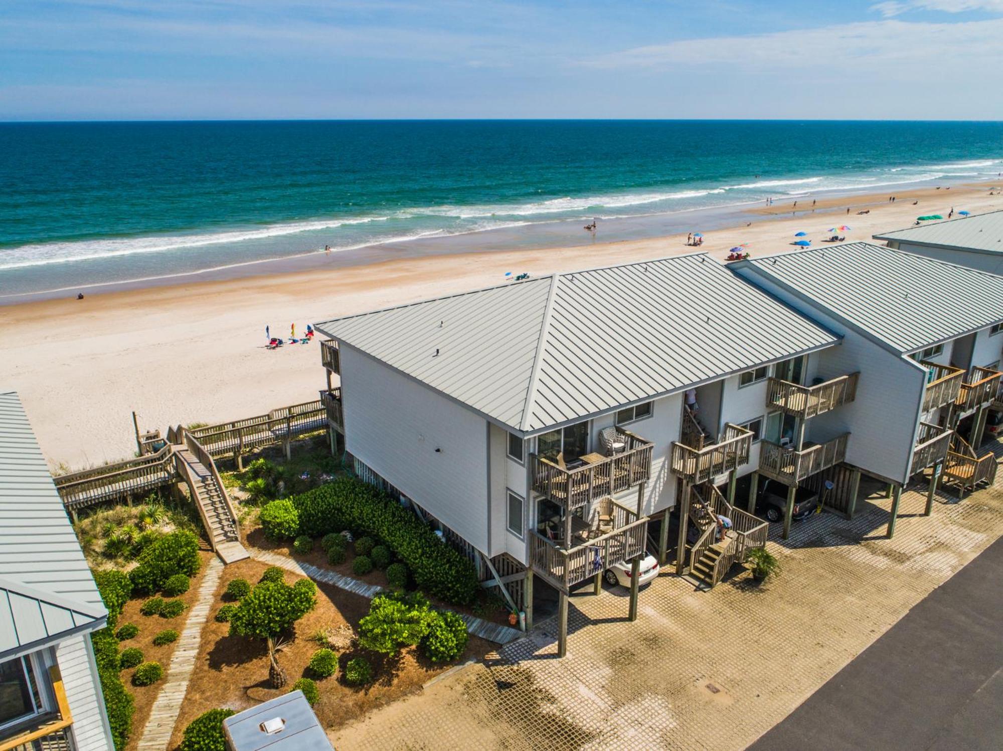 Three-Bedroom Apartment with Ocean View photo 2