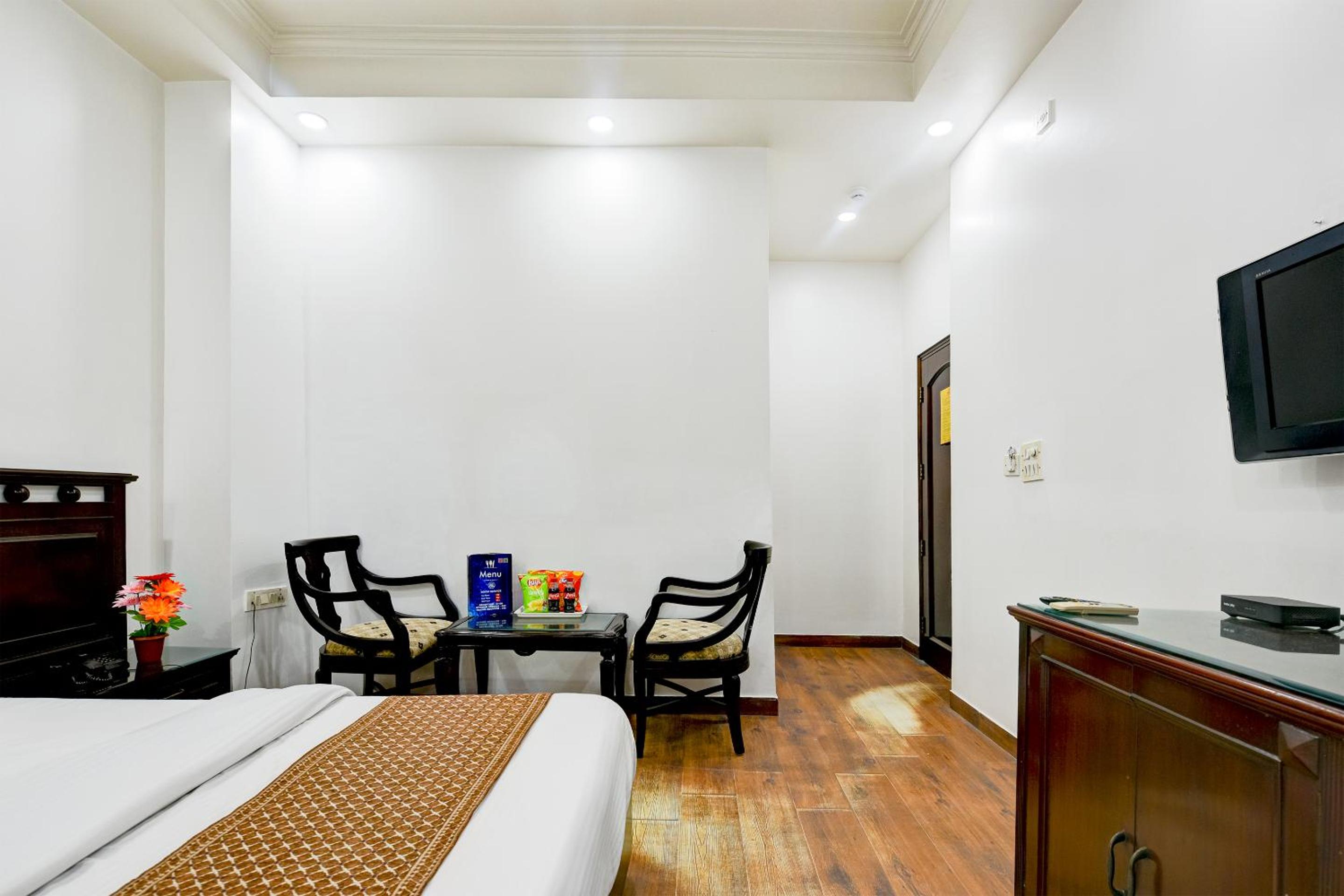 Deluxe Room - Photo 18