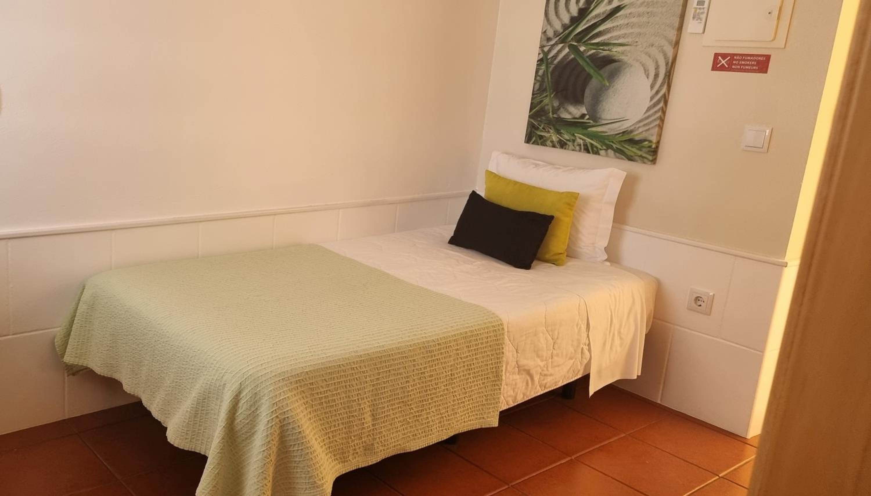 Single Room photo 3