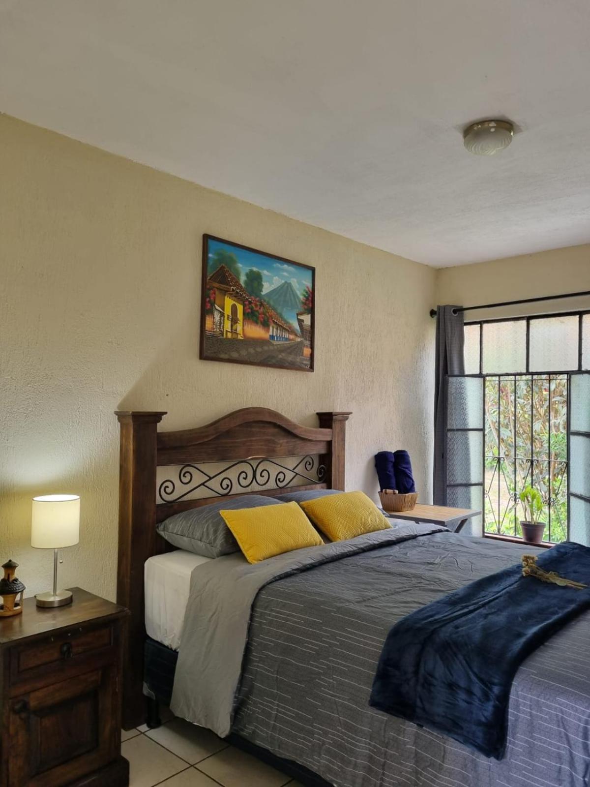 Double Room with Shared Bathroom photo 1