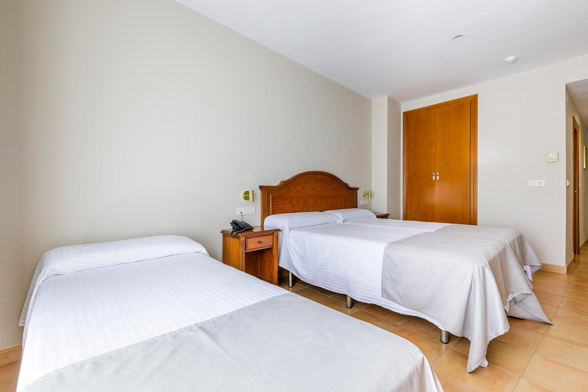 Habitación triple (2 adultos + 1 niño)