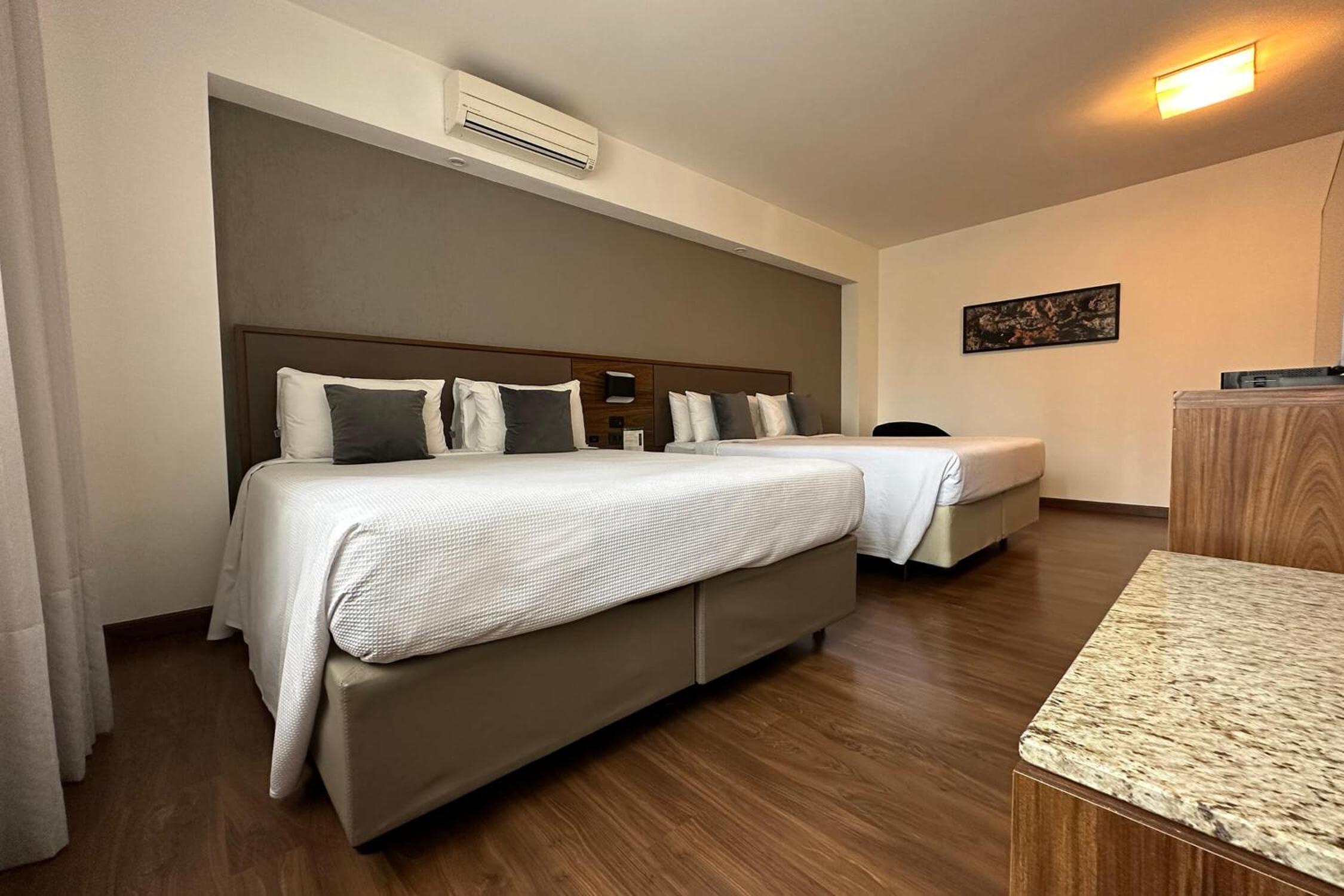 Deluxe Family Room