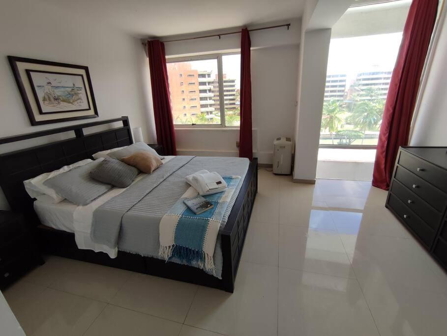 Three-Bedroom Apartment photo 3