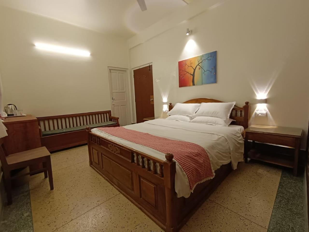Large Double Room photo 1
