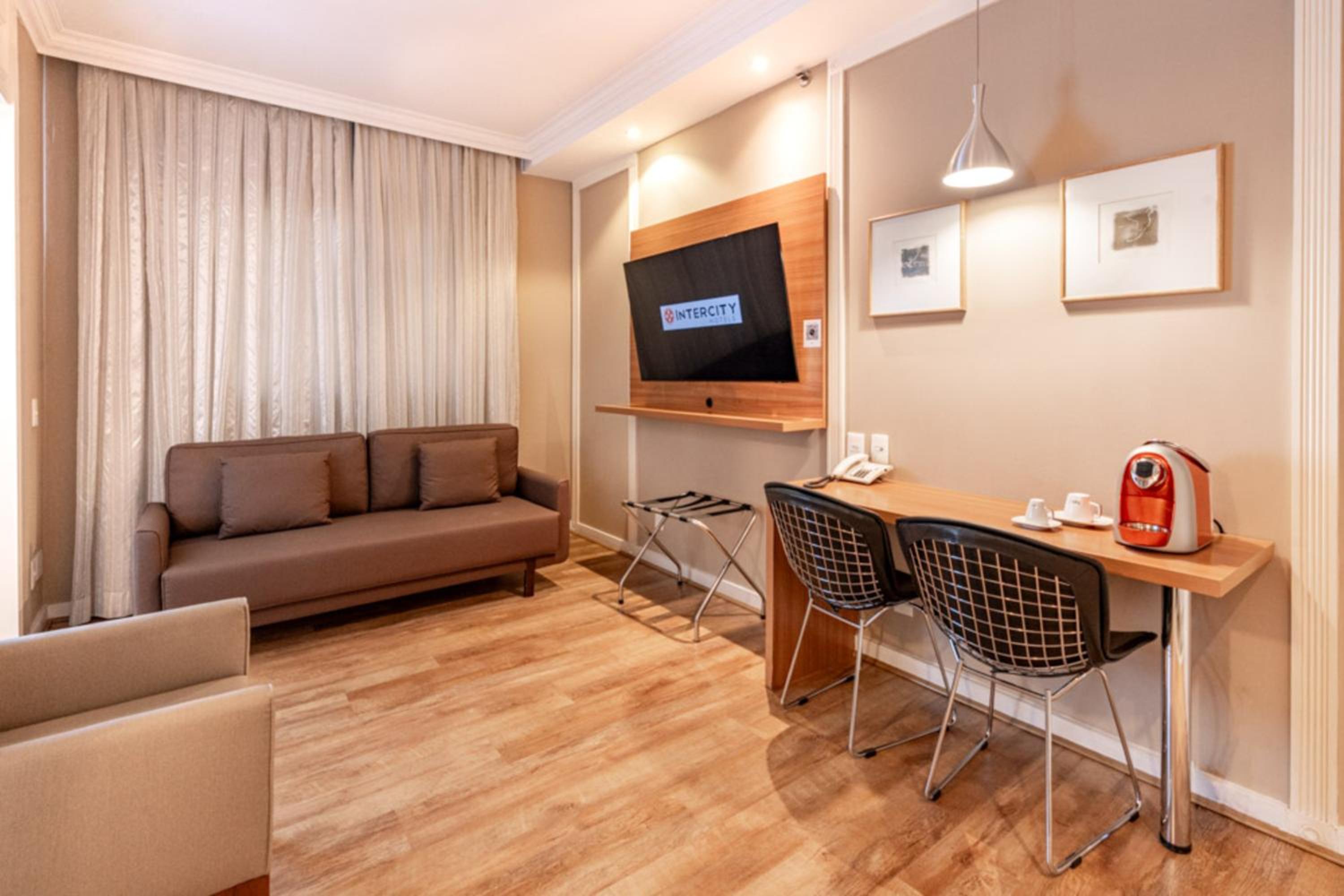 Luxo Casal - 1 Cama Casal