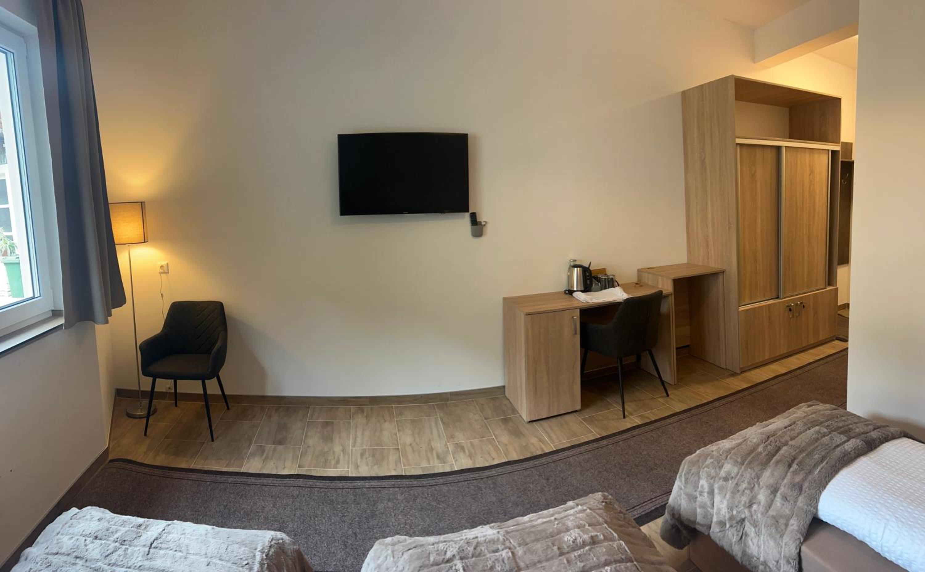 Comfort Triple Room with Shower photo 2