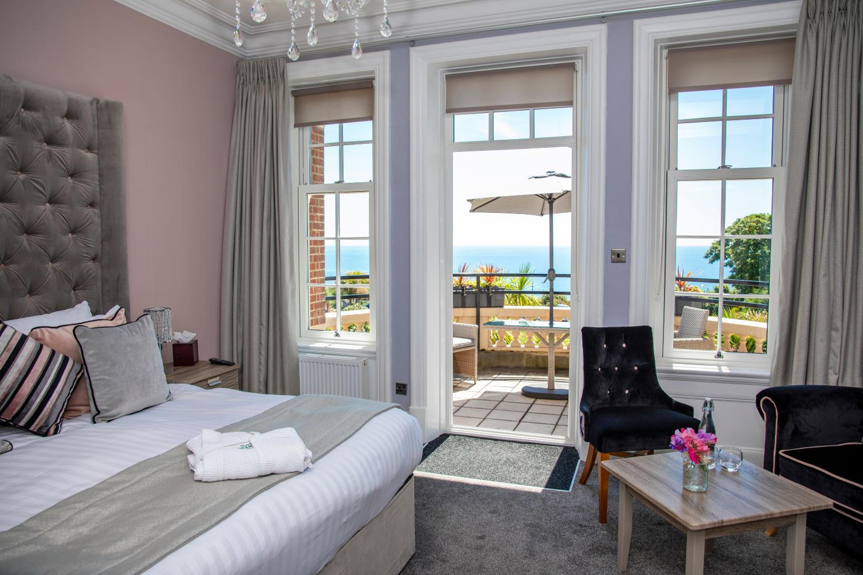 Deluxe Double or Twin Room with Balcony photo 3