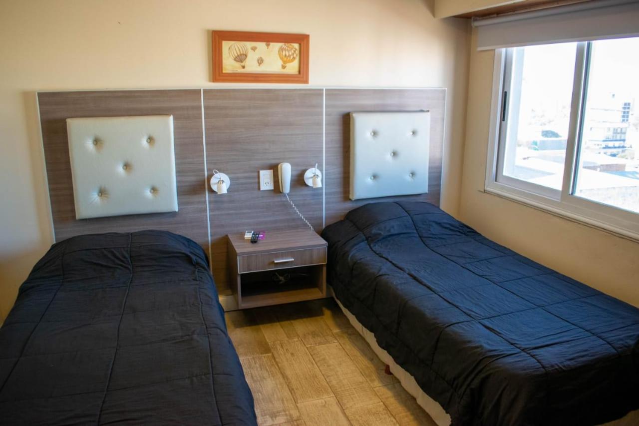 Standard Twin Room photo 2
