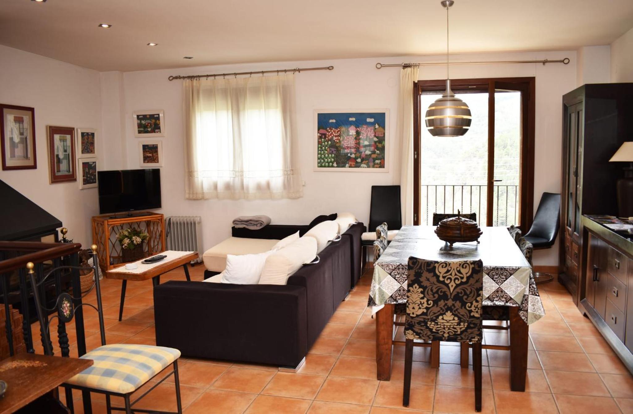 Three-Bedroom Apartment - Photo 1