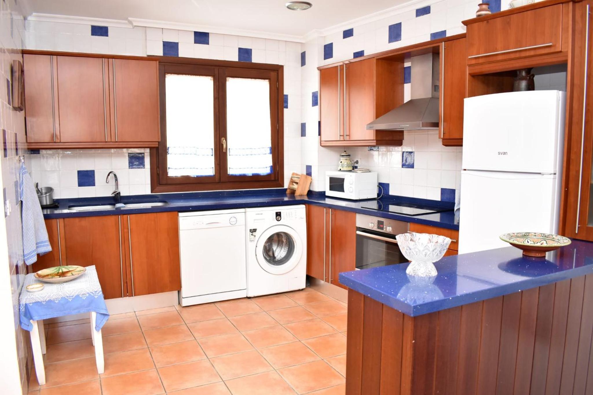 Three-Bedroom Apartment - Photo 45