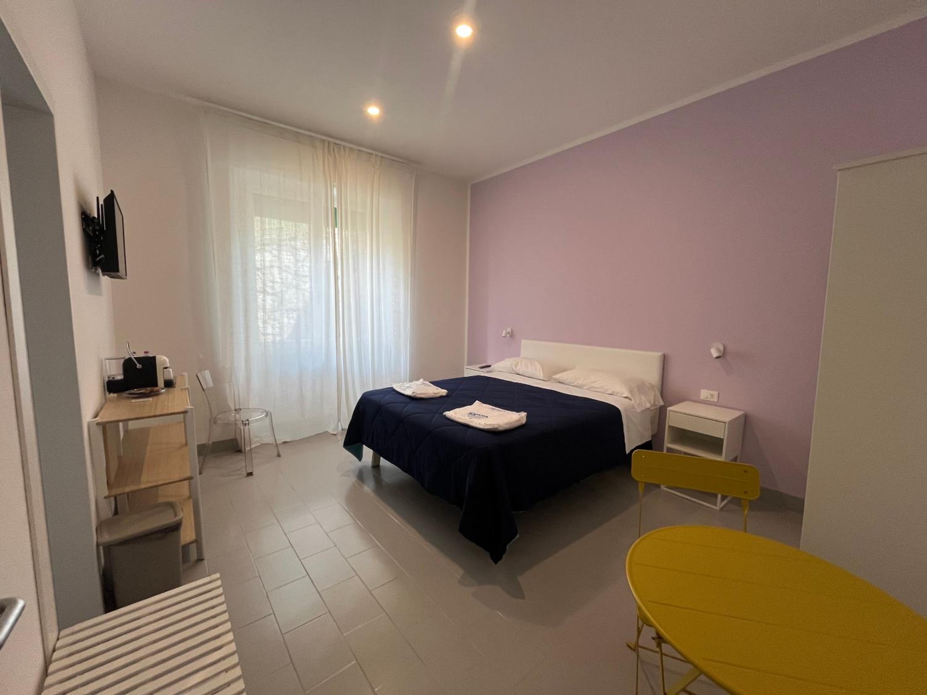 Large Double Room photo 1
