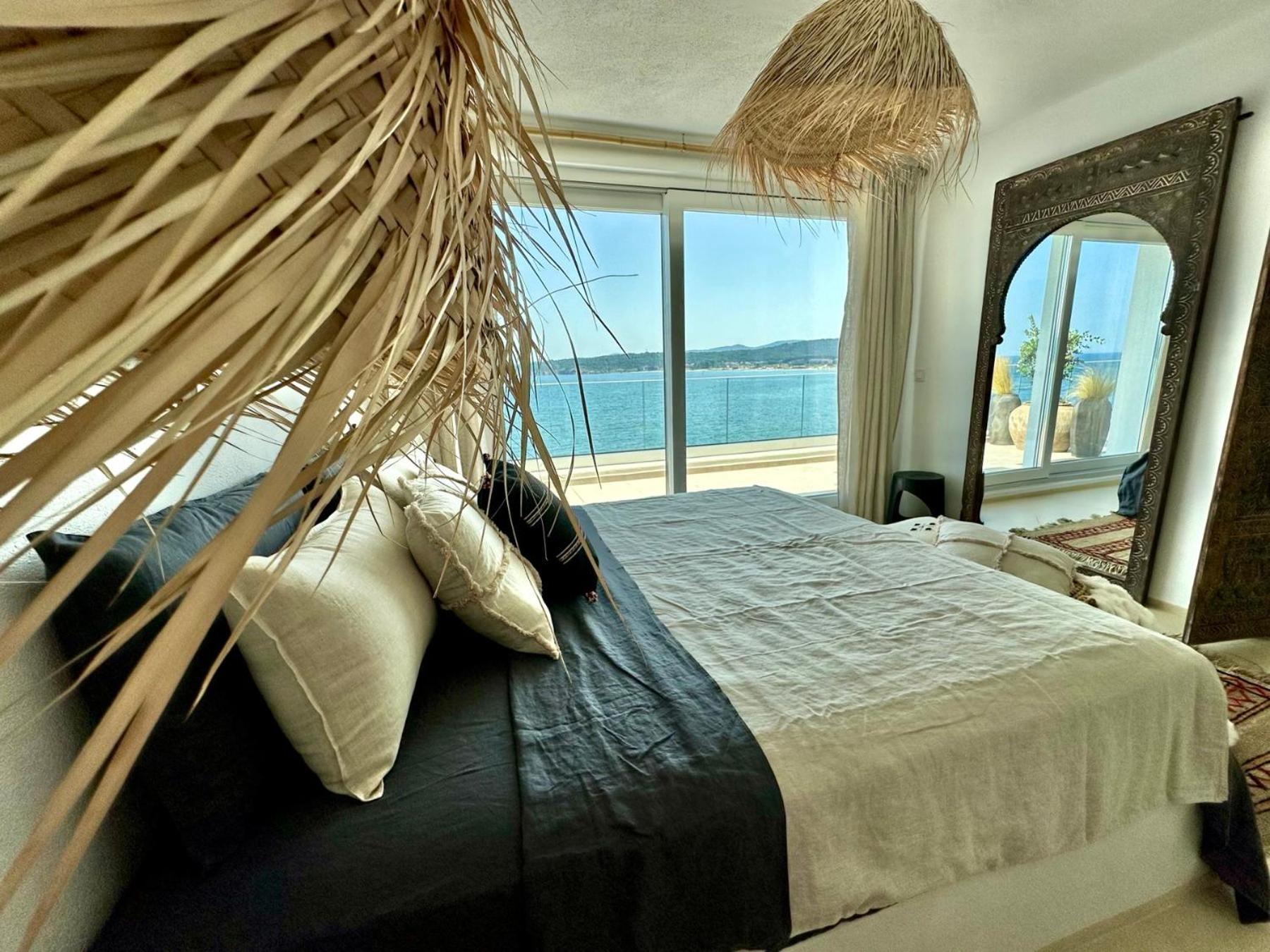 One-Bedroom Apartment with Sea View