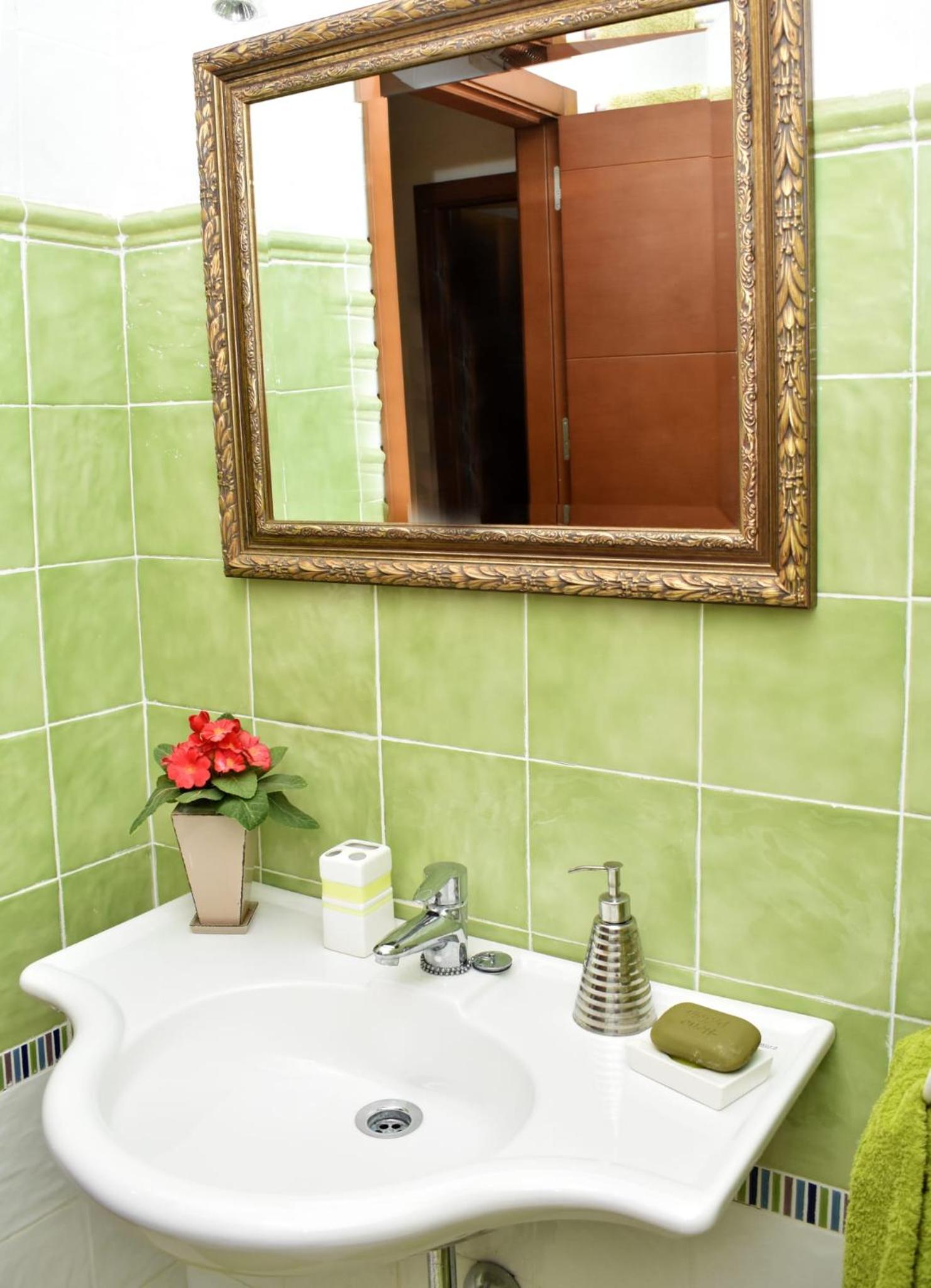 Three-Bedroom Apartment - Photo 29