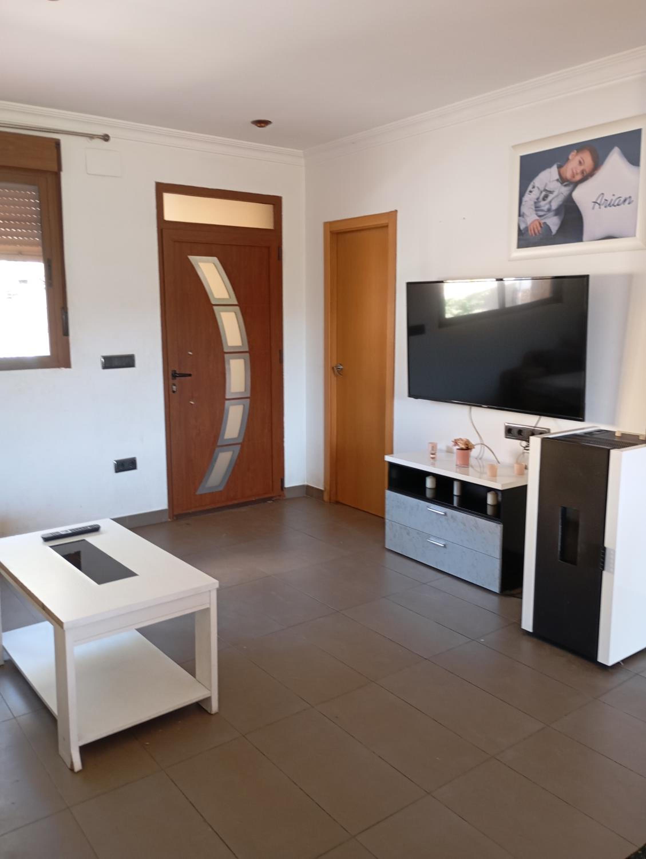 One-Bedroom House photo 3