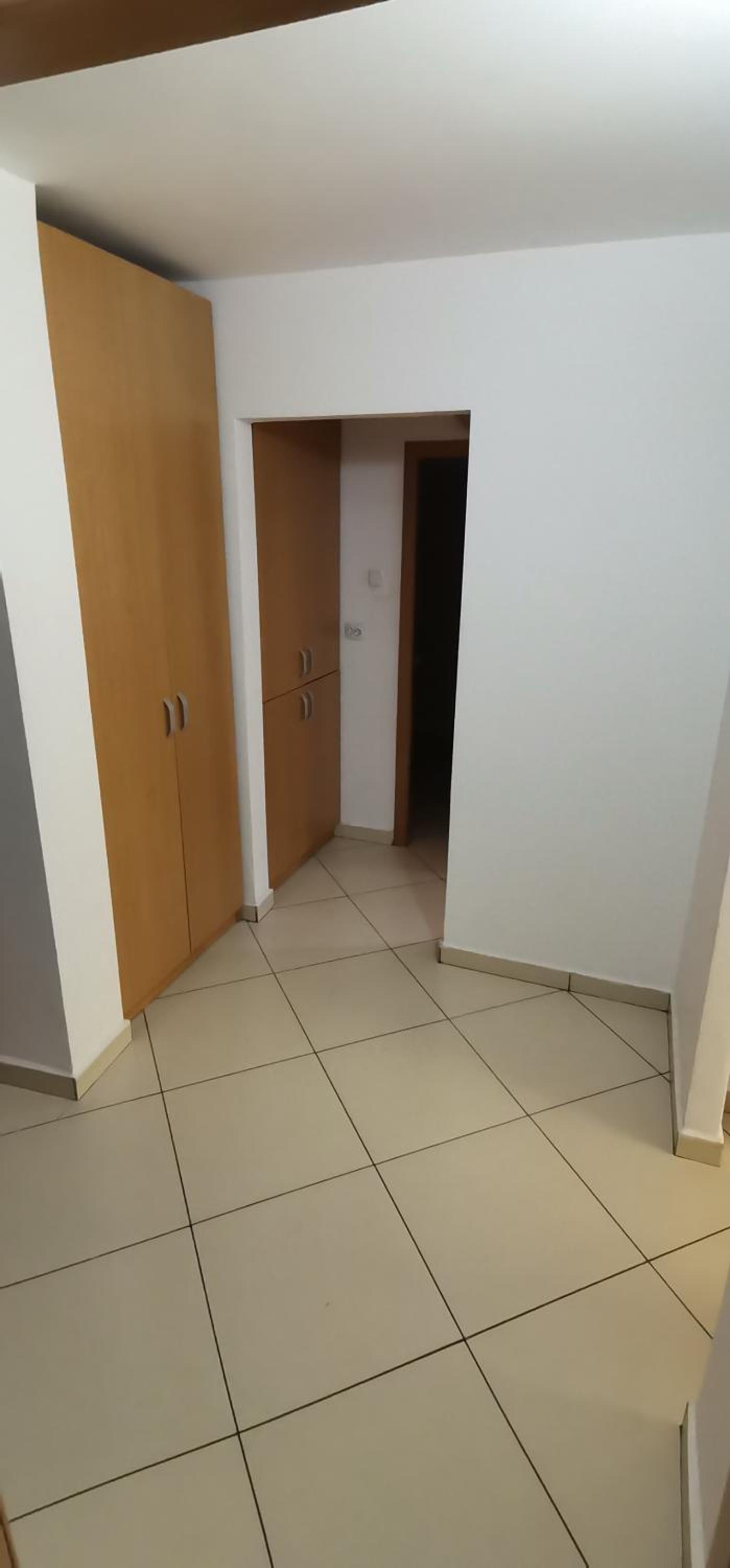 One-Bedroom Apartment - Photo 3