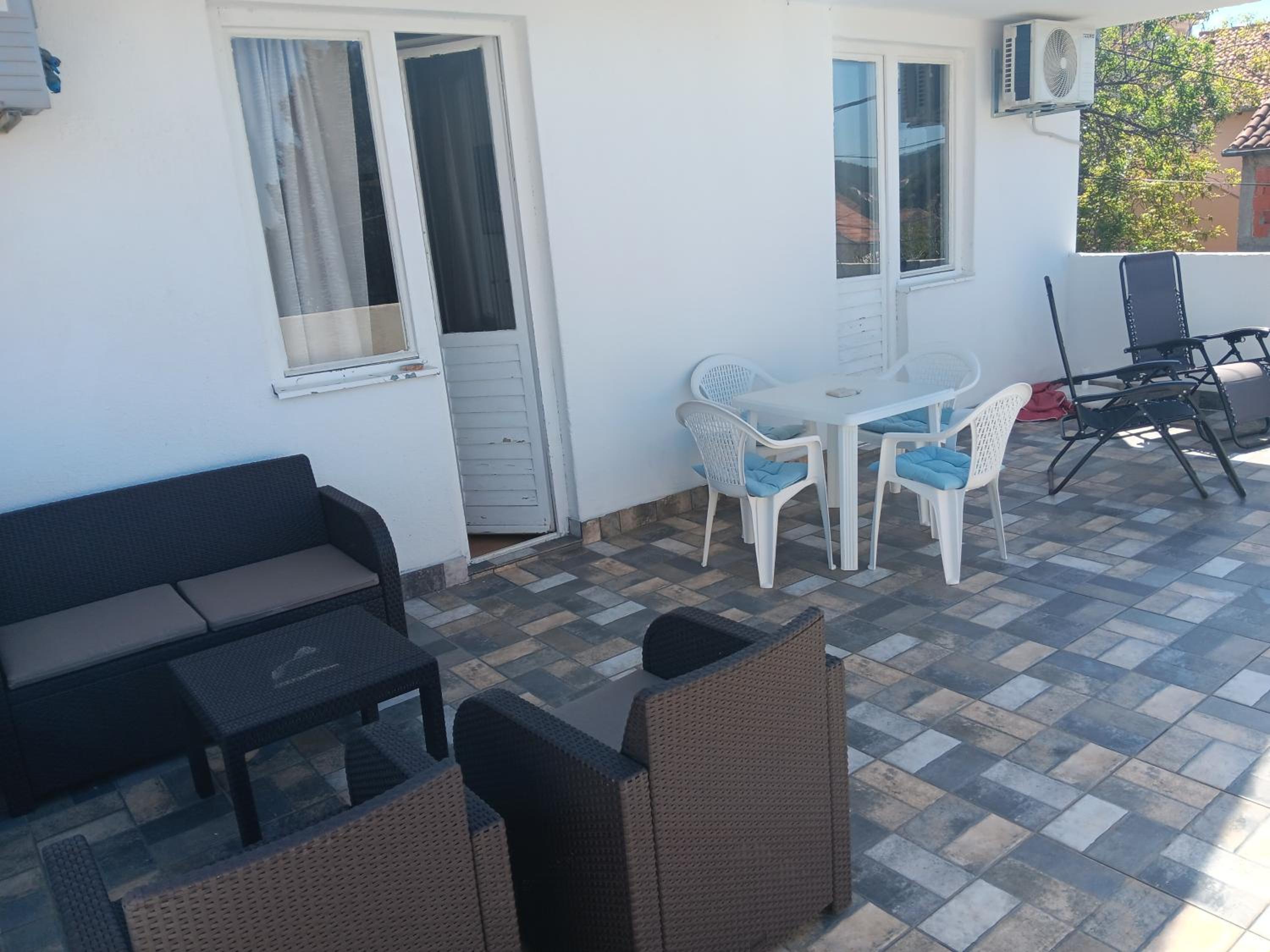 Apartment with Sea View - Photo 17