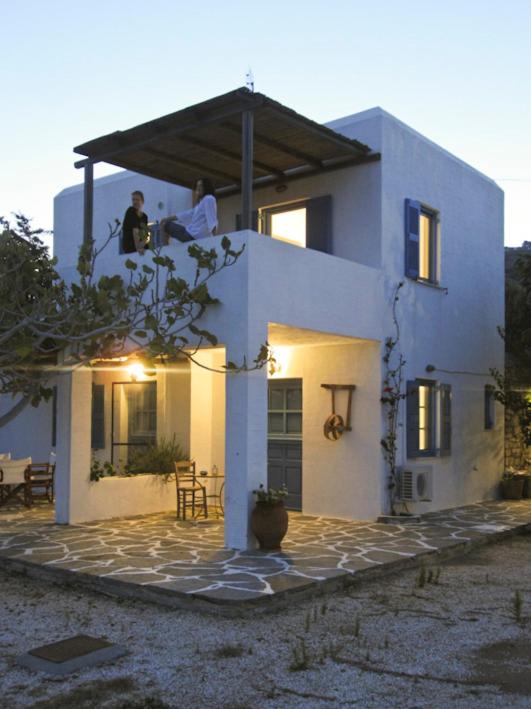 Two-Bedroom House photo 2